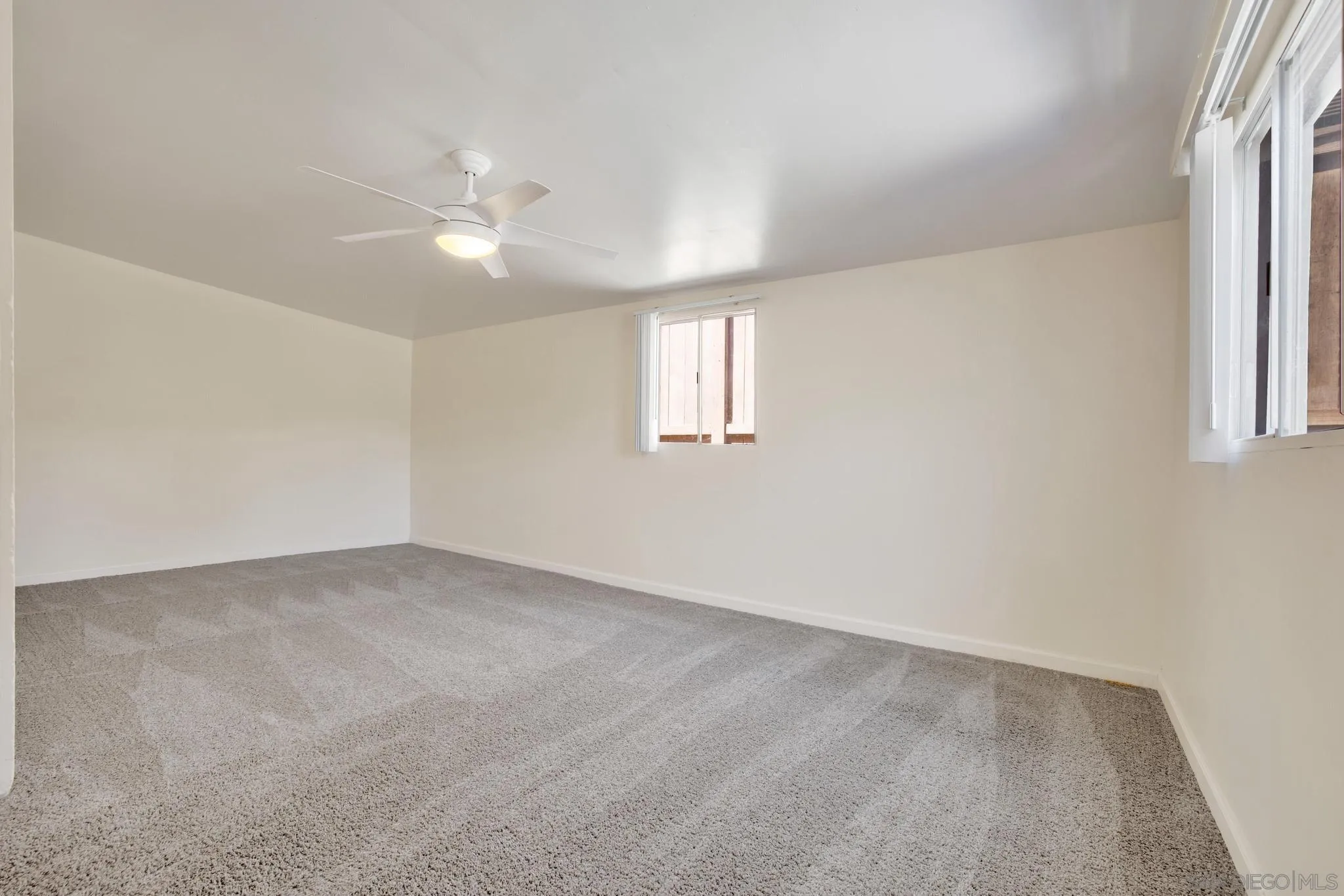 https://cdn.realtyfeed.com/cdn/127/260014205/8f1be93bd061ffc2ef98d55dbd162d49.webp