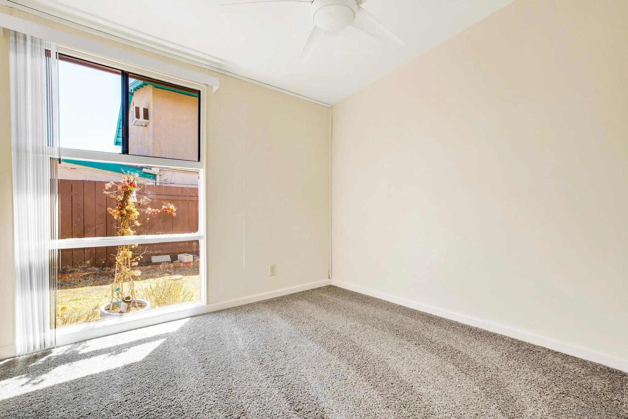https://cdn.realtyfeed.com/cdn/127/260014205/af134cb162b4a4a6833551df531bf9dd.webp
