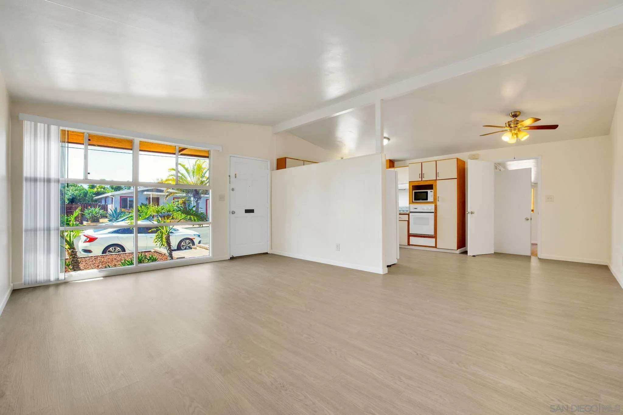 https://cdn.realtyfeed.com/cdn/127/260014205/bc79d970e9b735adb4cf4ad013d4df31.webp