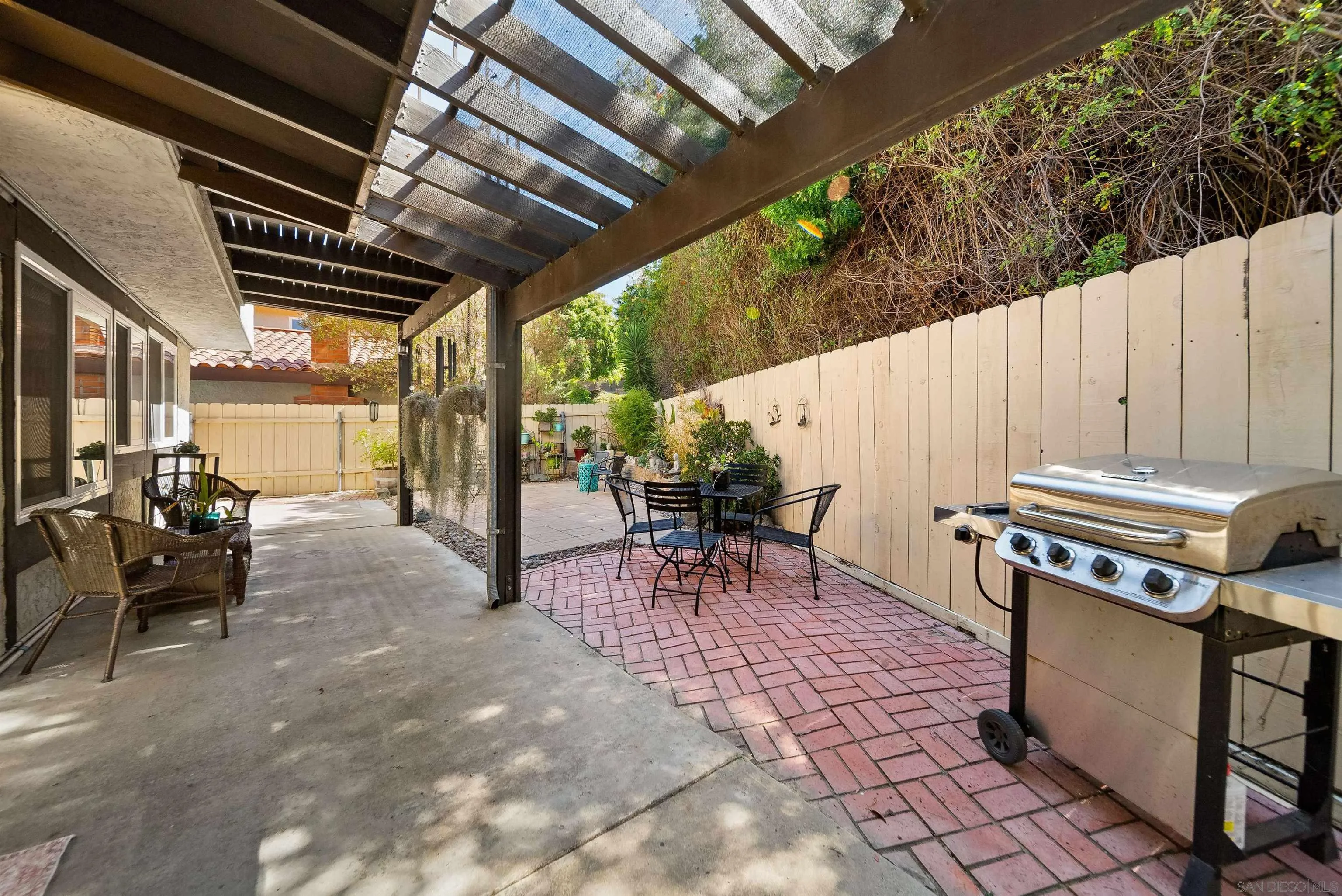 https://cdn.realtyfeed.com/cdn/127/260014206/0f763a5ea6383b4f549464f444c34caf.webp