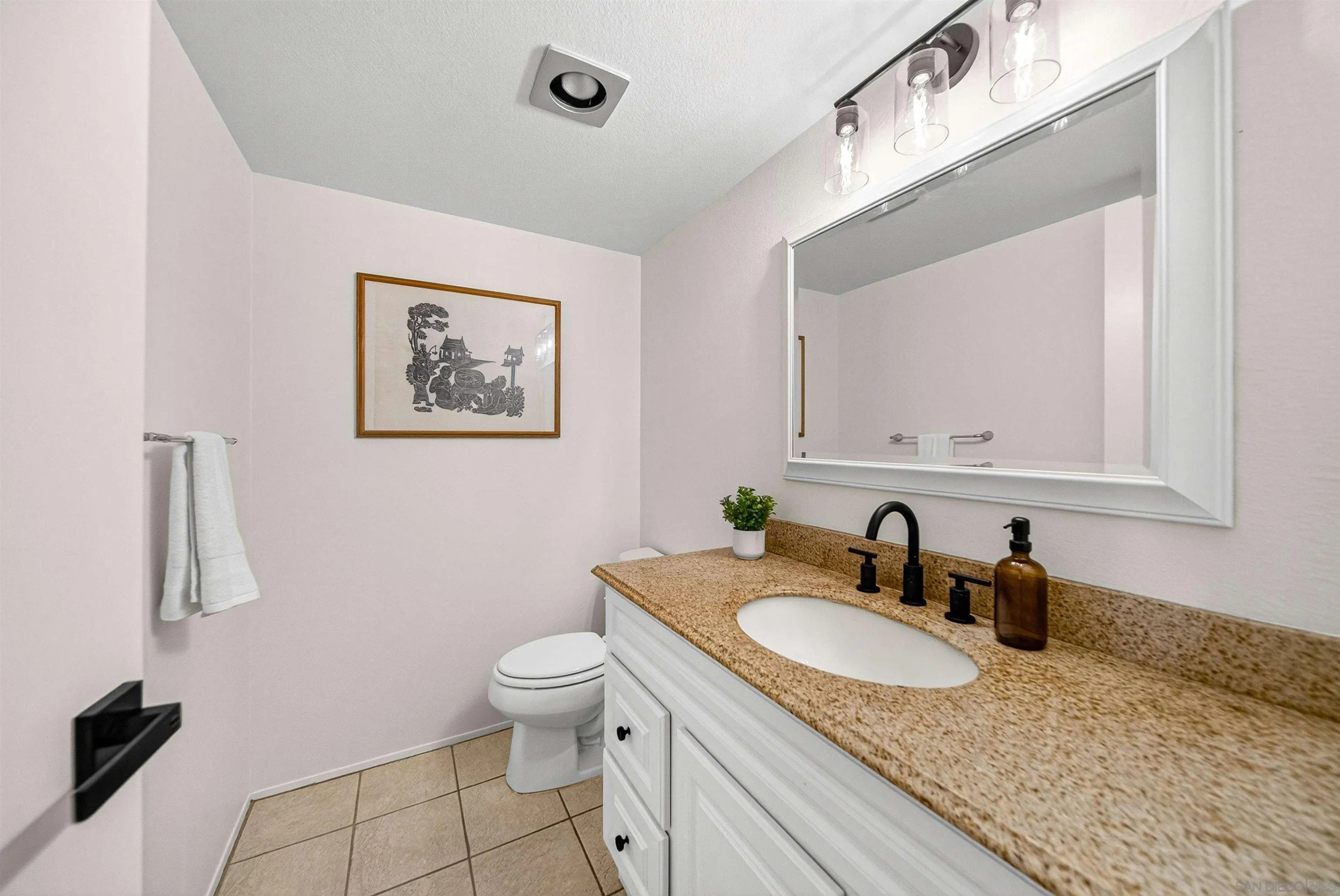 https://cdn.realtyfeed.com/cdn/127/260014206/2f0b26542090a91aaae4897bdf52cfc6.webp