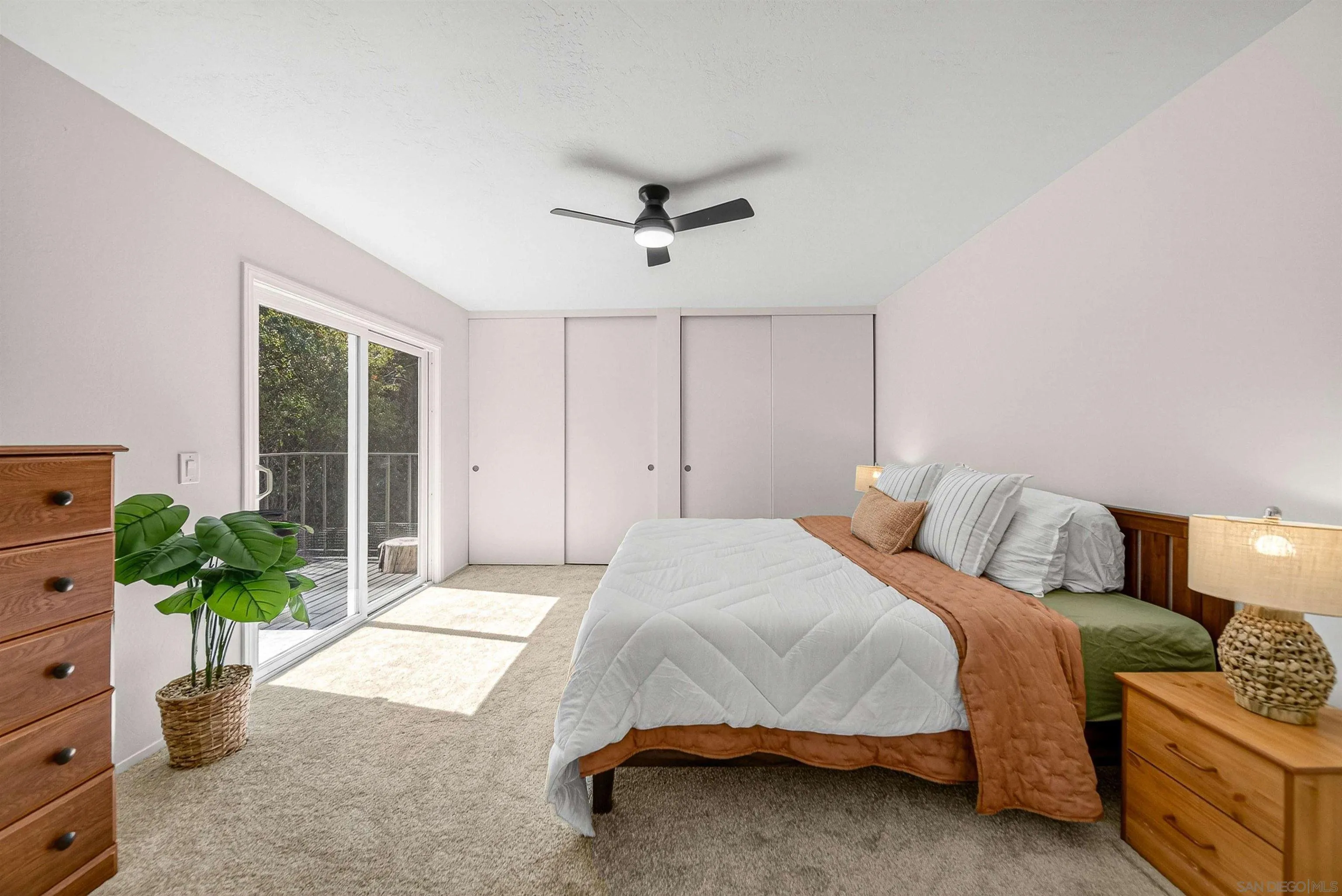 https://cdn.realtyfeed.com/cdn/127/260014206/e7bd05e39413a939415202973fbe93d4.webp