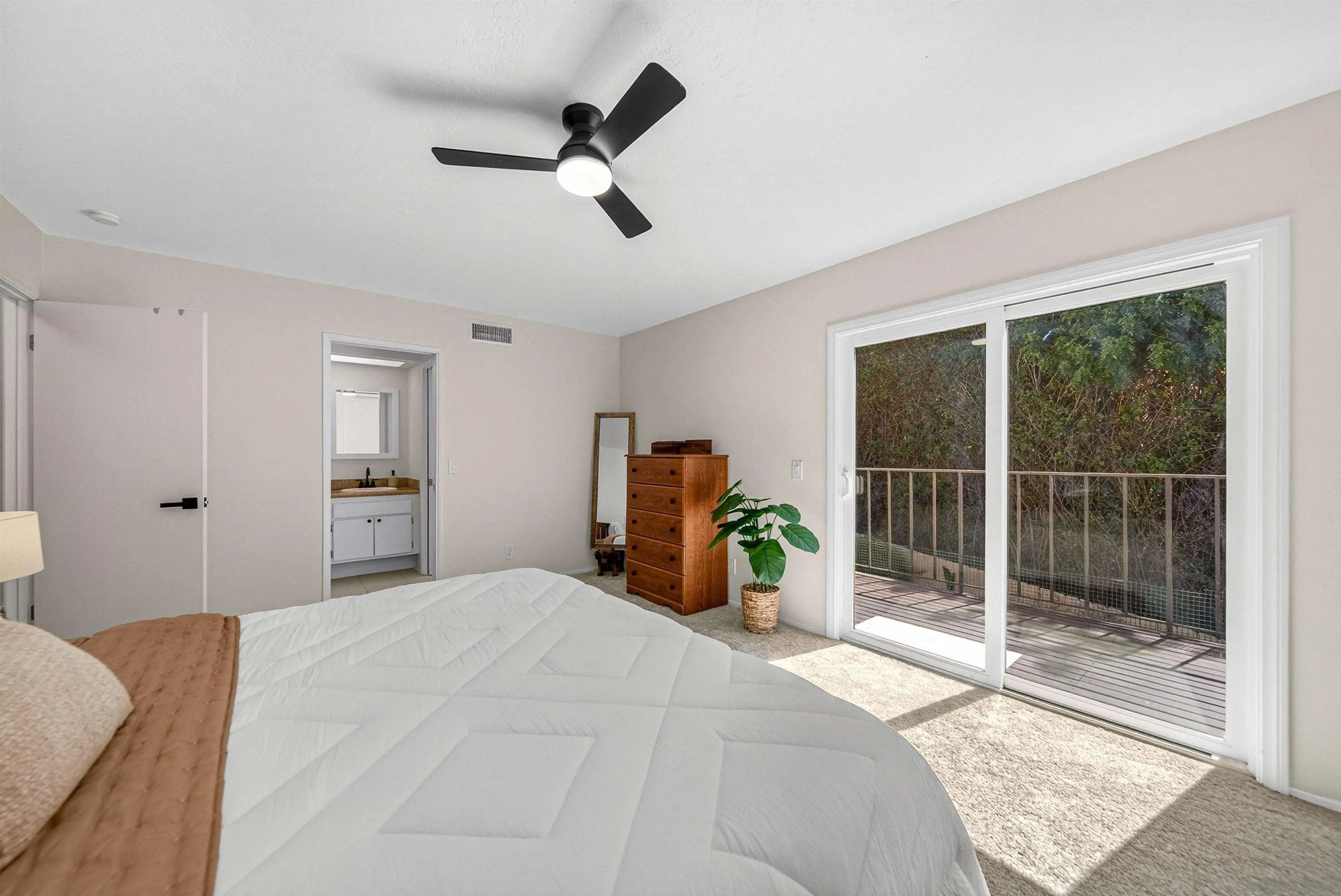 https://cdn.realtyfeed.com/cdn/127/260014206/eb0884d0fcc2f5ff4ab63e4e85398e80.webp