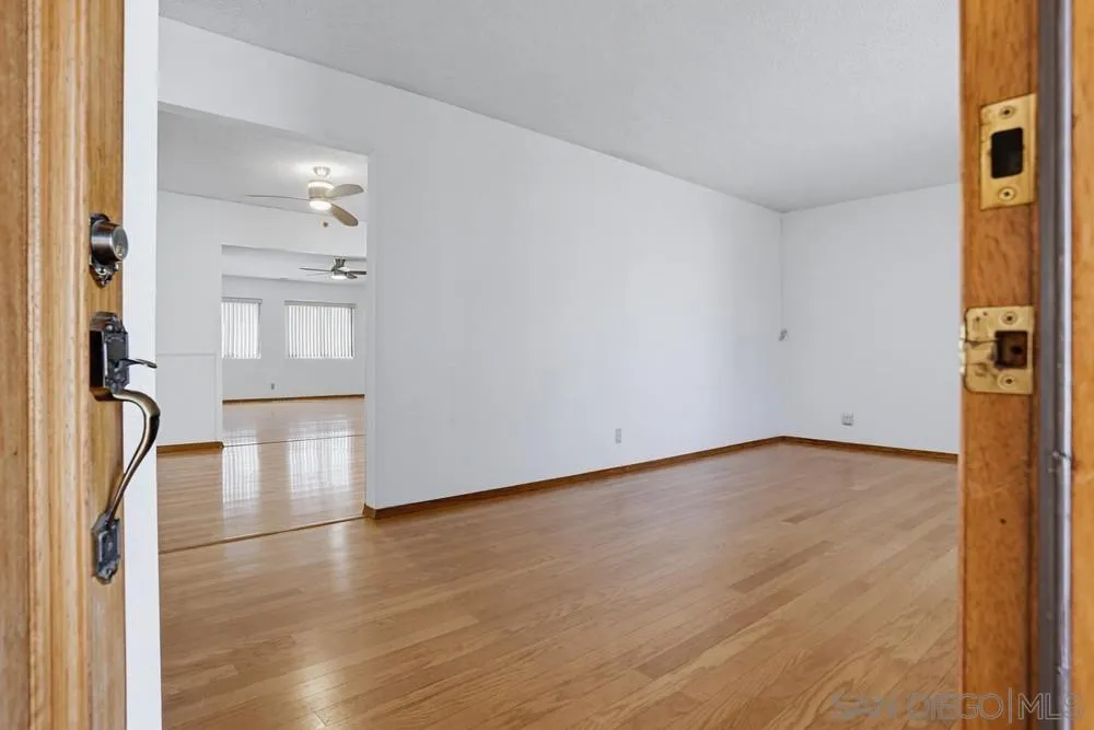 https://cdn.realtyfeed.com/cdn/127/260014207/271320d3668c61232daede7f15b4f54e.webp
