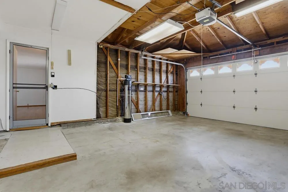 https://cdn.realtyfeed.com/cdn/127/260014207/2a50b8f63449dc42b7679e91bfa5352d.webp
