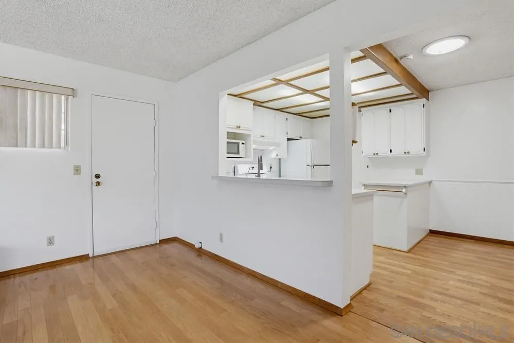 https://cdn.realtyfeed.com/cdn/127/260014207/3f4d014e23bf32af9f2c19907d6652a0.webp