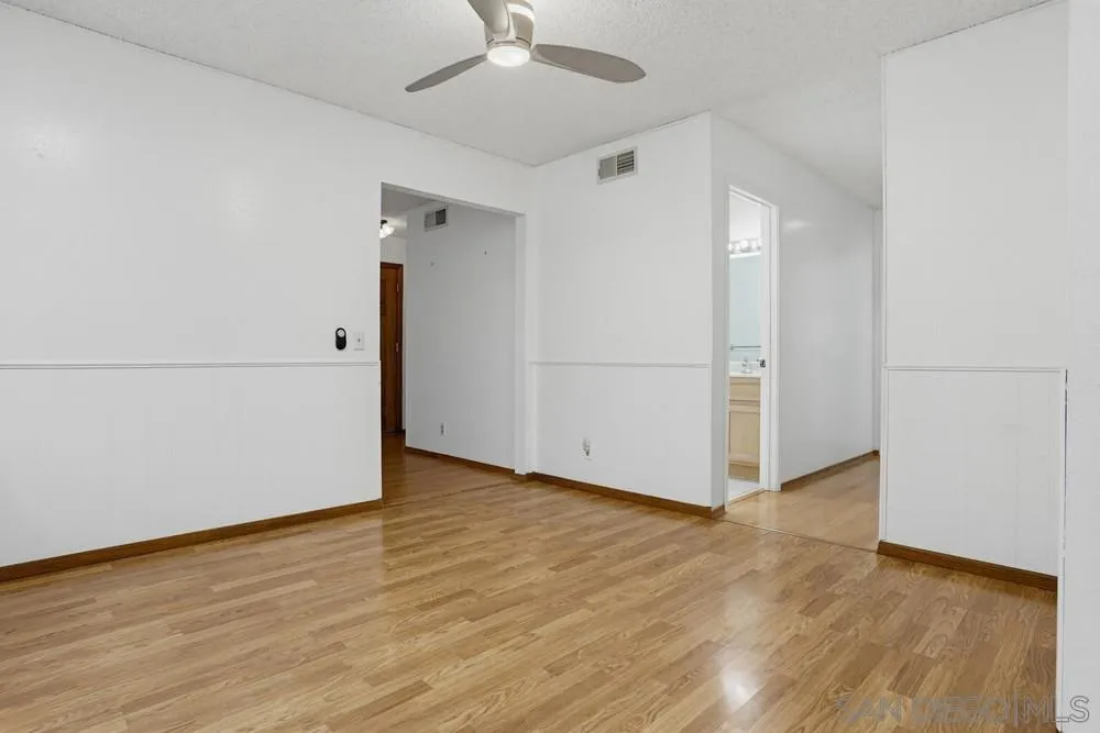 https://cdn.realtyfeed.com/cdn/127/260014207/de55b2be70f376e2b6be385f80e017f5.webp