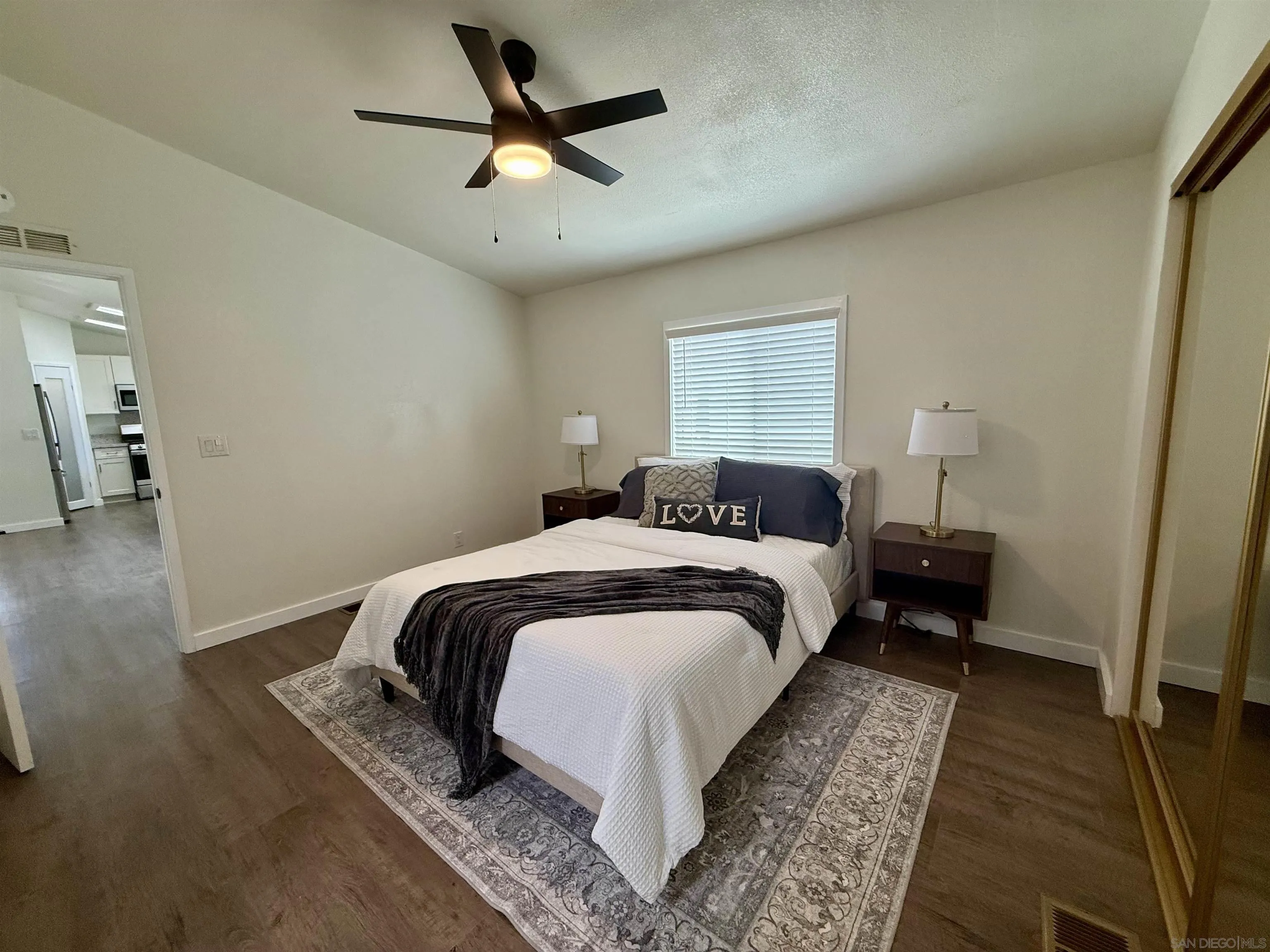 https://cdn.realtyfeed.com/cdn/127/260014210/0e28bb66eab1b3f7da2b292a3cc5eb2b.webp