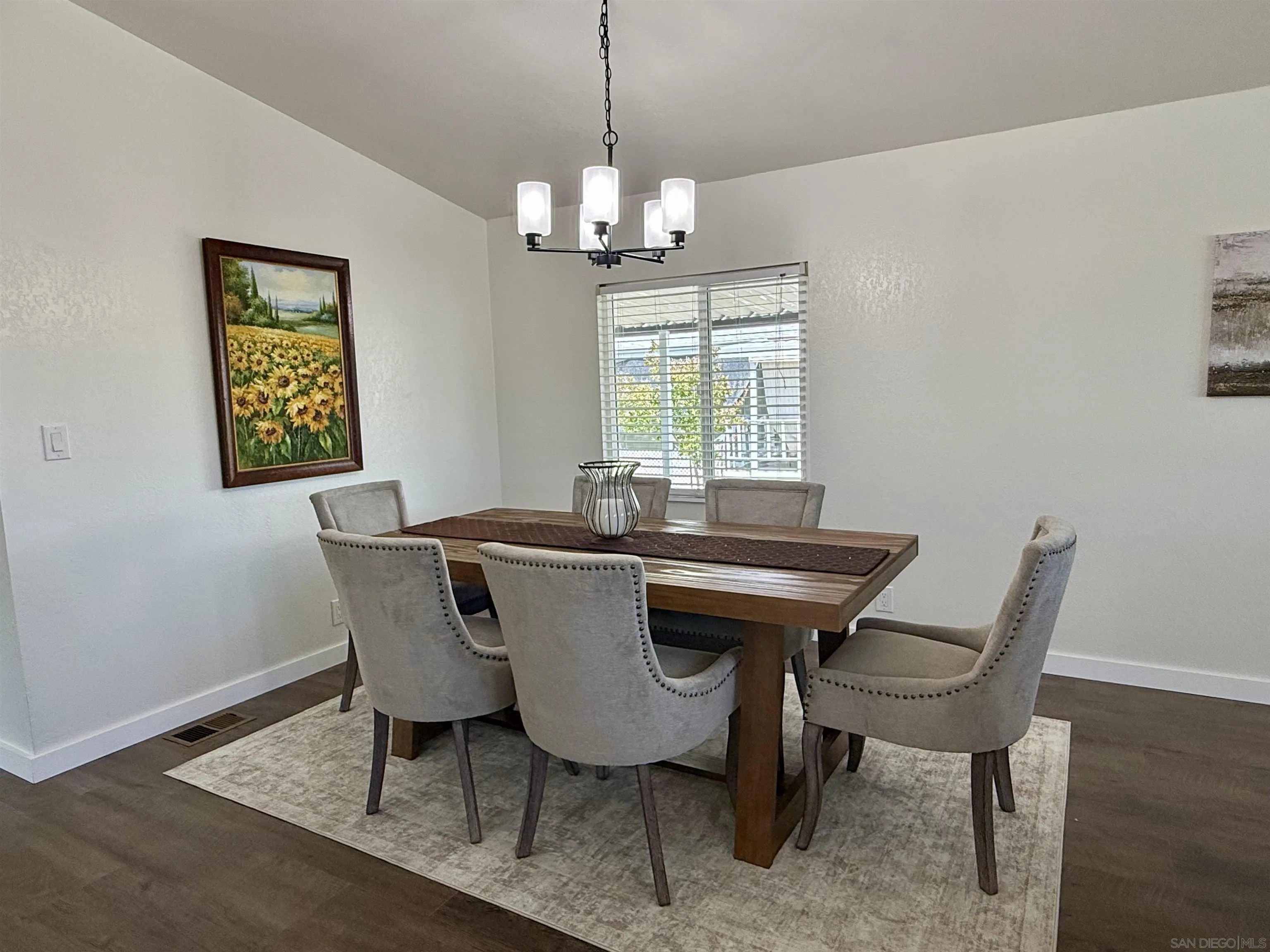 https://cdn.realtyfeed.com/cdn/127/260014210/66d9b5774dbb7dcc410a165b7d05a762.webp