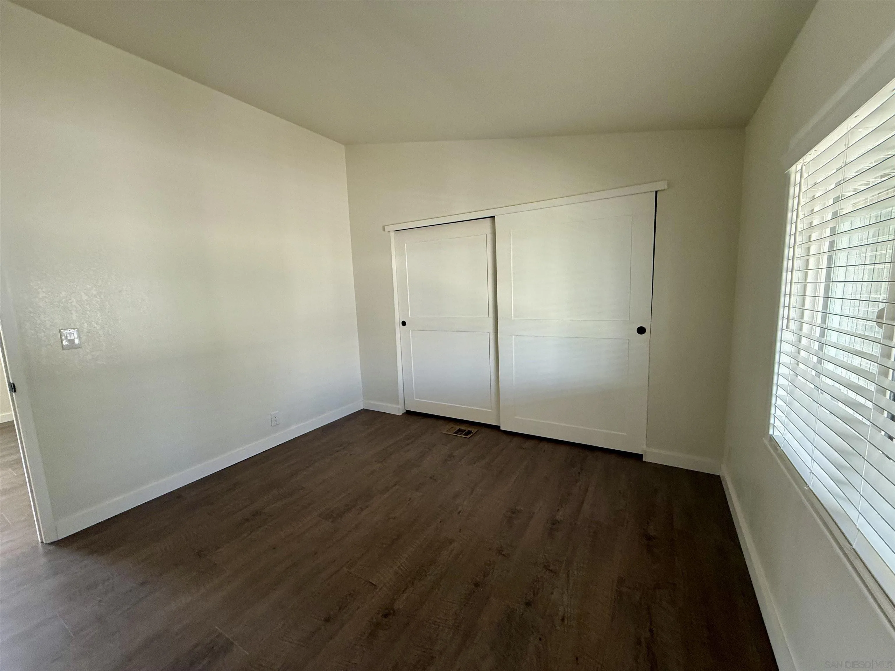 https://cdn.realtyfeed.com/cdn/127/260014210/a67d433ca6806639d906c0e4935c1b15.webp