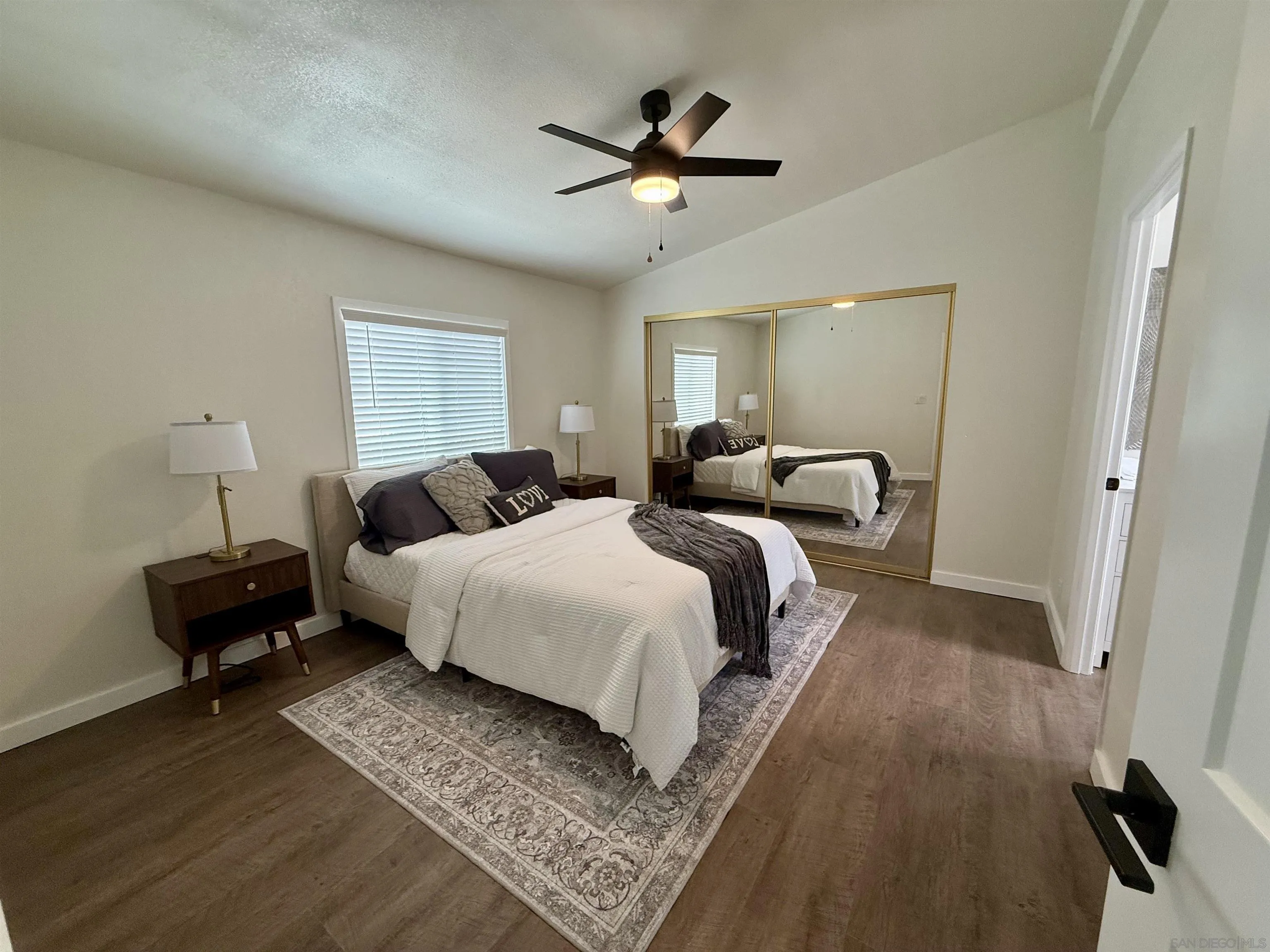 https://cdn.realtyfeed.com/cdn/127/260014210/bfa912fd81bd2ff87af59aba93f241cc.webp