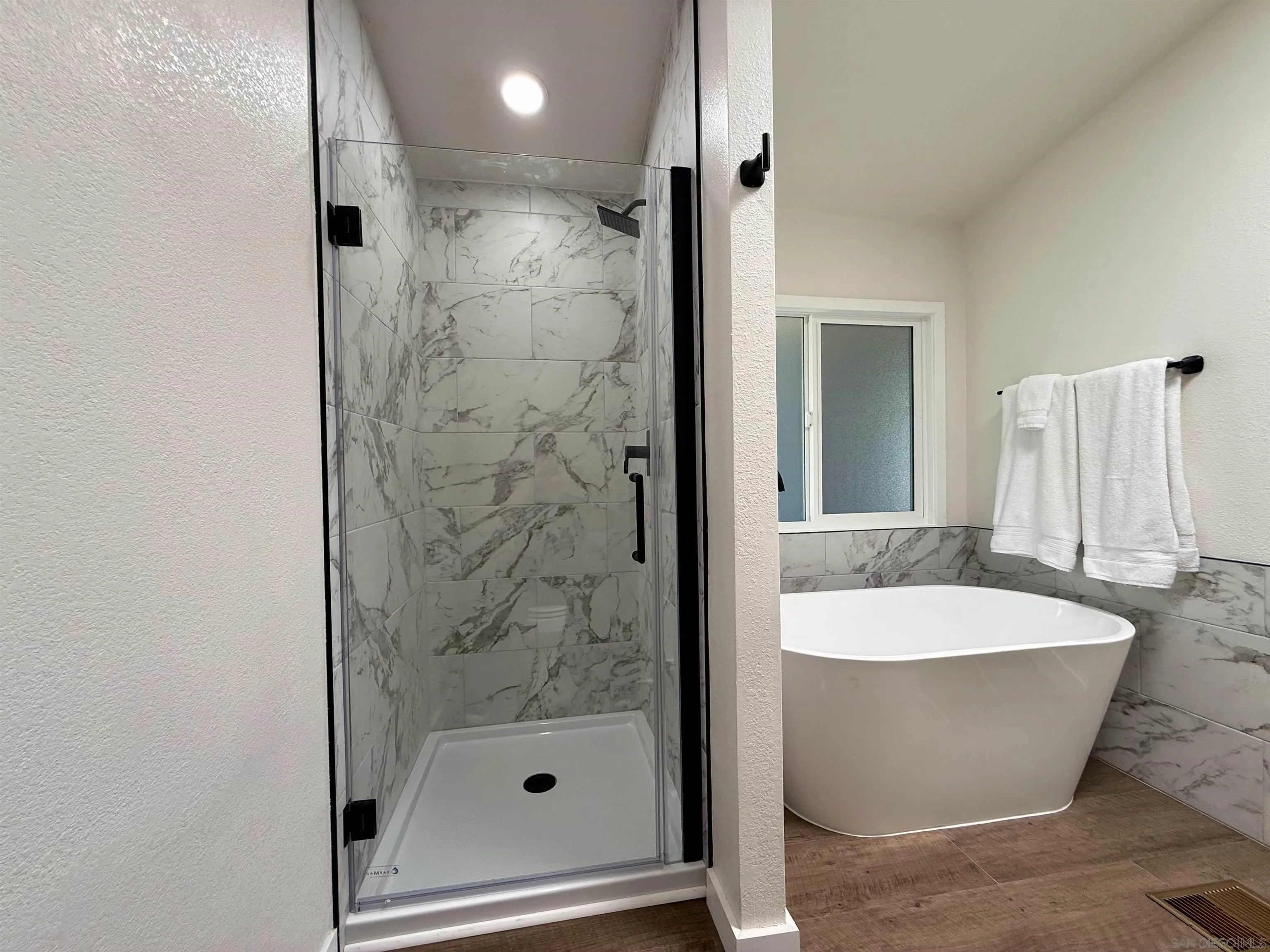 https://cdn.realtyfeed.com/cdn/127/260014210/cb5234dca99ed45d289d885ea55a65ec.webp