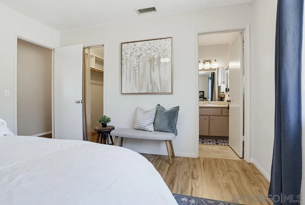 https://cdn.realtyfeed.com/cdn/127/260014211/2d8f9c44688edb825476ae4742993bf1.webp