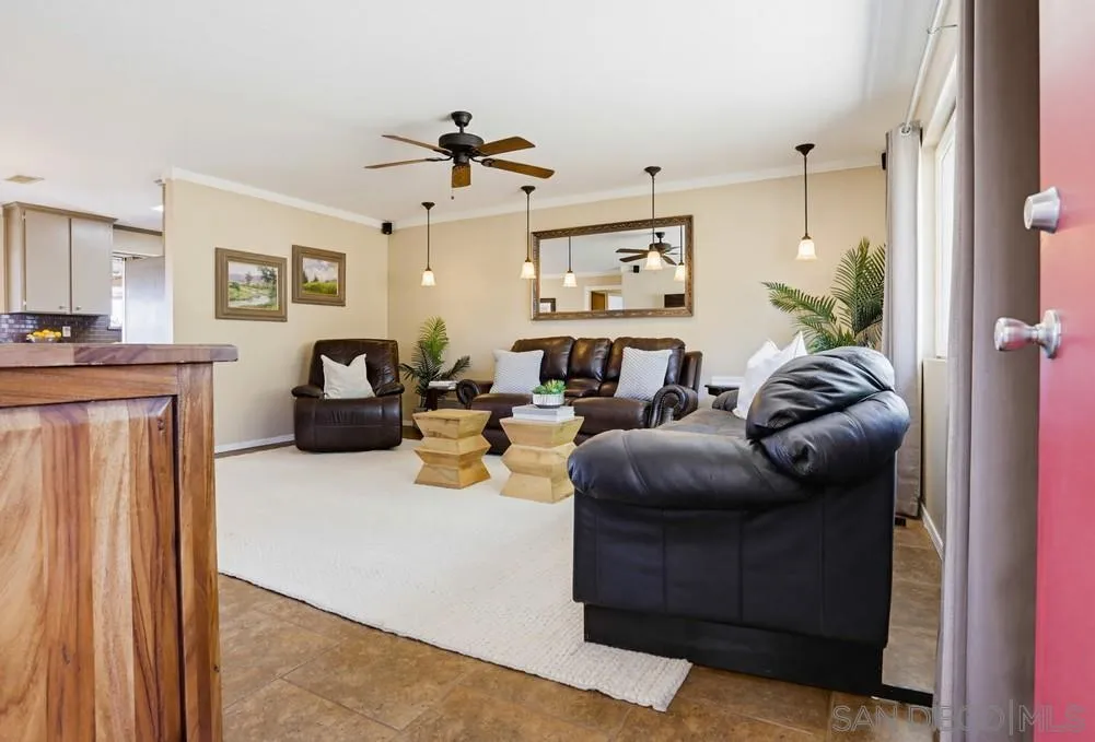 https://cdn.realtyfeed.com/cdn/127/260014211/78d4f82949fd646e5ae41400c4556a30.webp