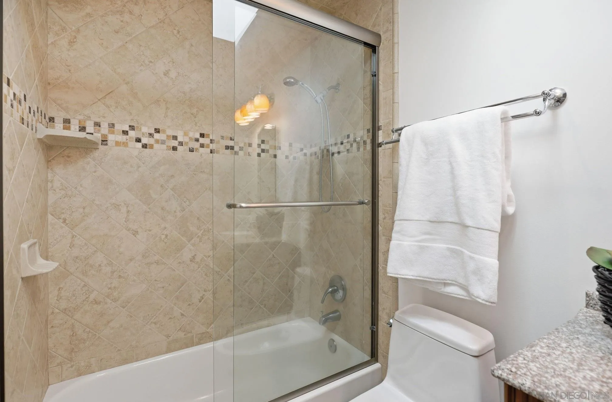 https://cdn.realtyfeed.com/cdn/127/260014215/0313713fb85dfee629e4895db2a1141c.webp