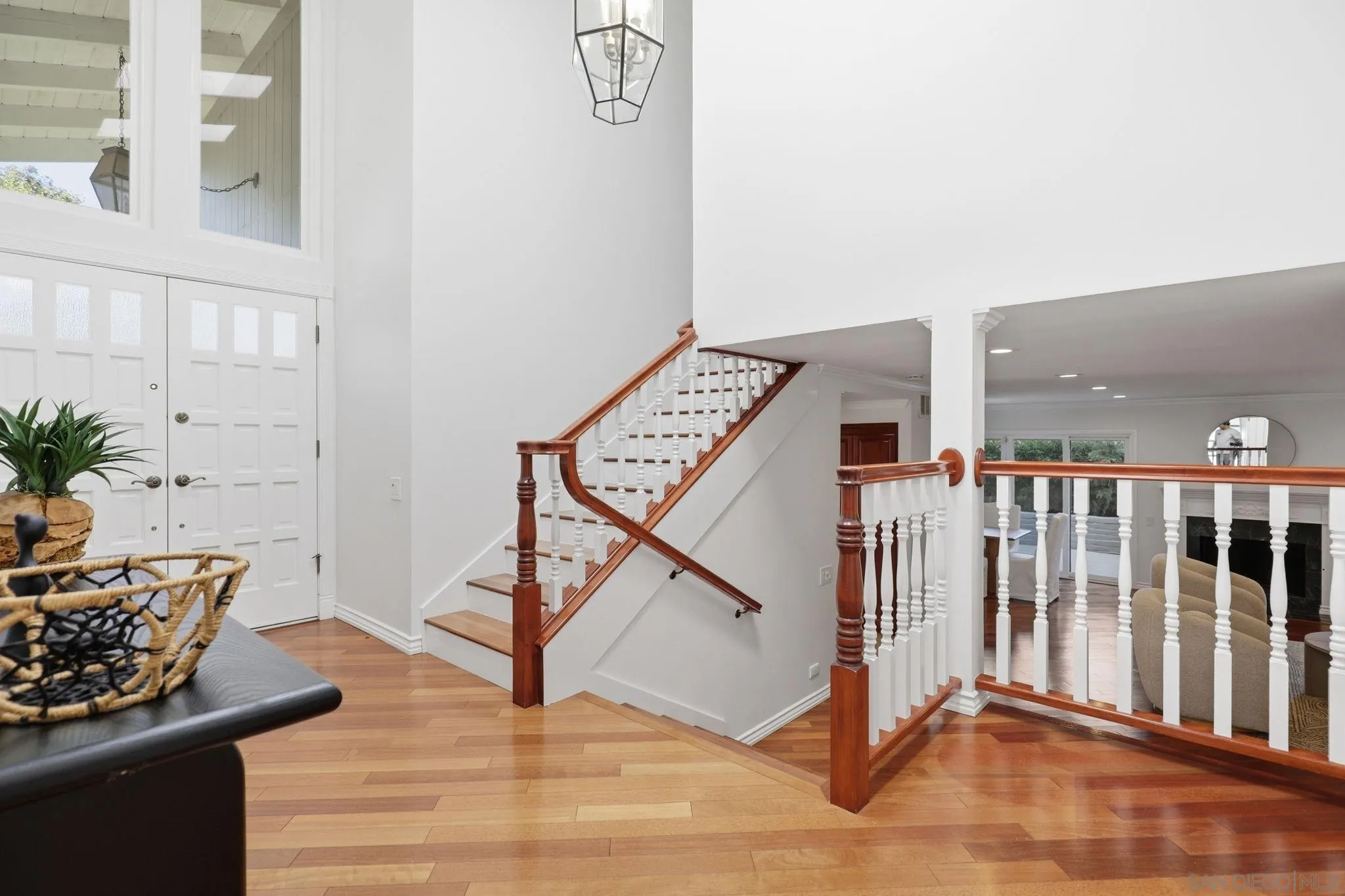 https://cdn.realtyfeed.com/cdn/127/260014215/356b7dfbee9b2fd54887ef5158408821.webp