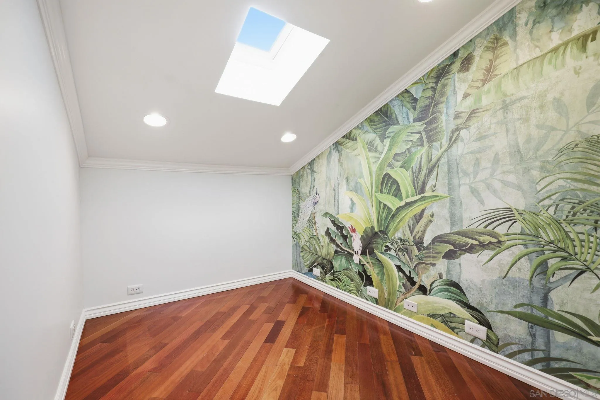 https://cdn.realtyfeed.com/cdn/127/260014215/7d8c40bb046e8c2212f07c6a2c31d972.webp