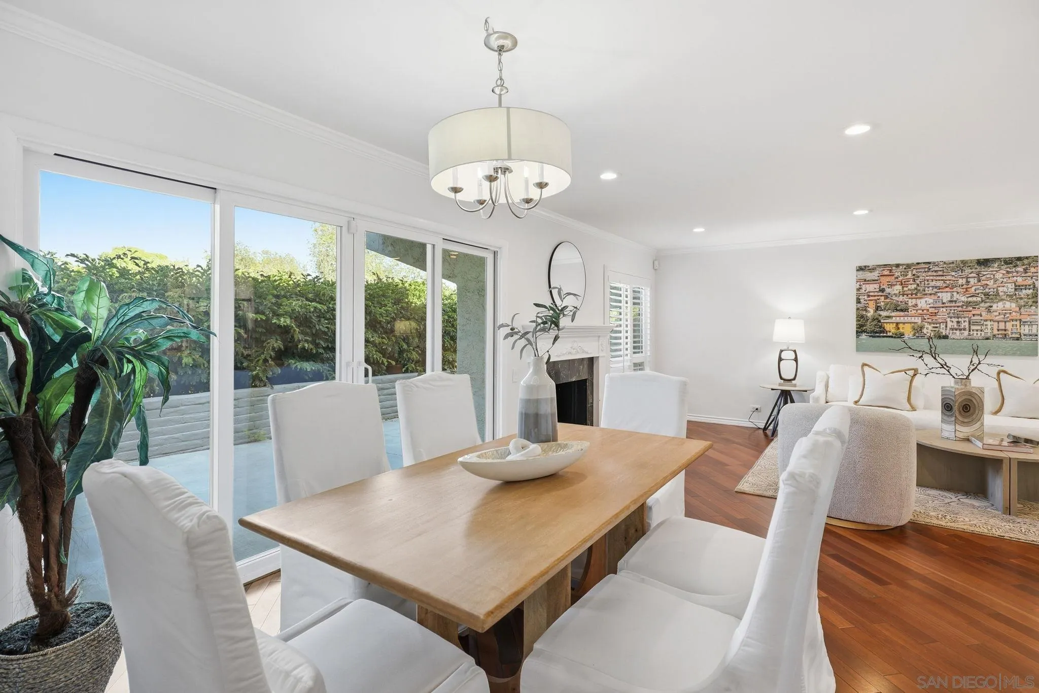 https://cdn.realtyfeed.com/cdn/127/260014215/e2ee0aca9fbda46ea1950a32b9a38edb.webp