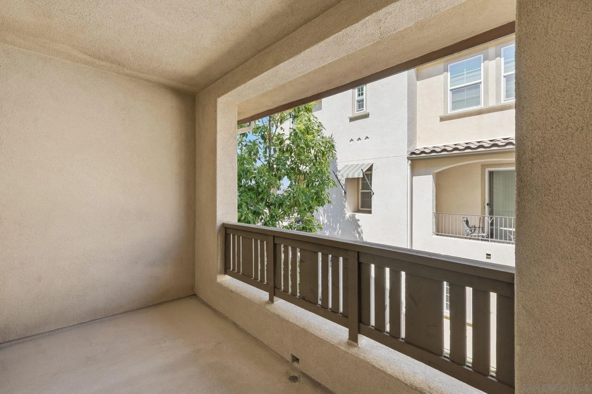 https://cdn.realtyfeed.com/cdn/127/260014216/1b54ccc048b5e0c28b658ca8919f92c4.webp
