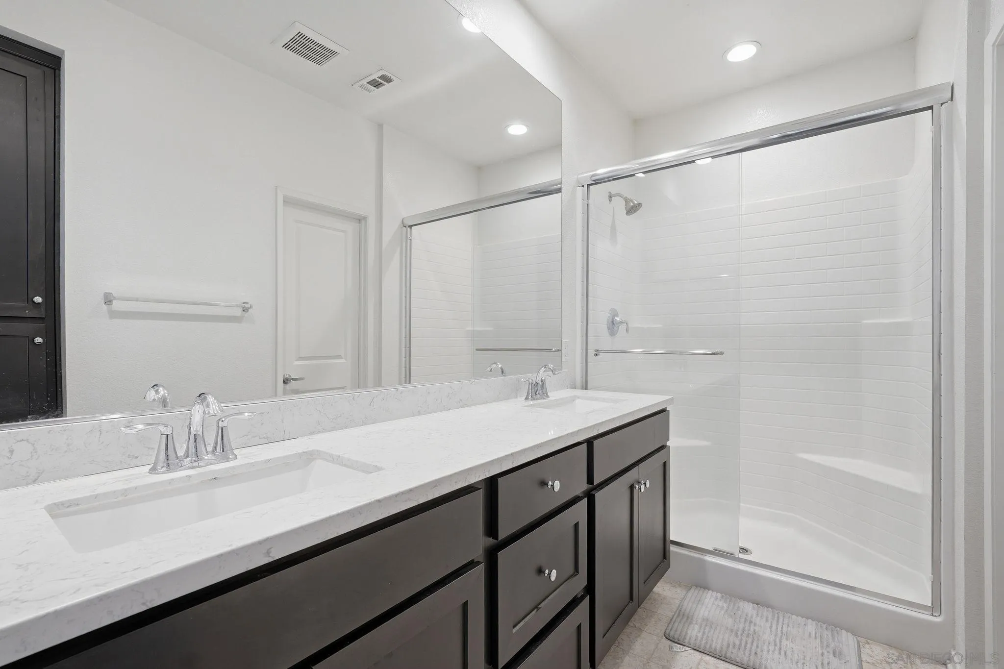 https://cdn.realtyfeed.com/cdn/127/260014216/b2ff552d7a3238ef49d8ae0d8c13b736.webp