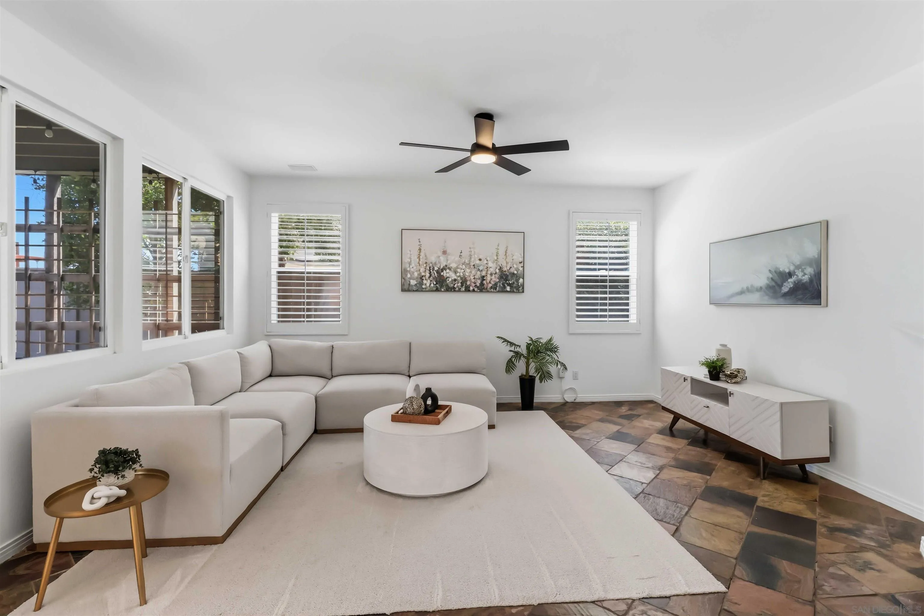 https://cdn.realtyfeed.com/cdn/127/260014220/38f1c82724fef423c976cf513befb8ae.webp