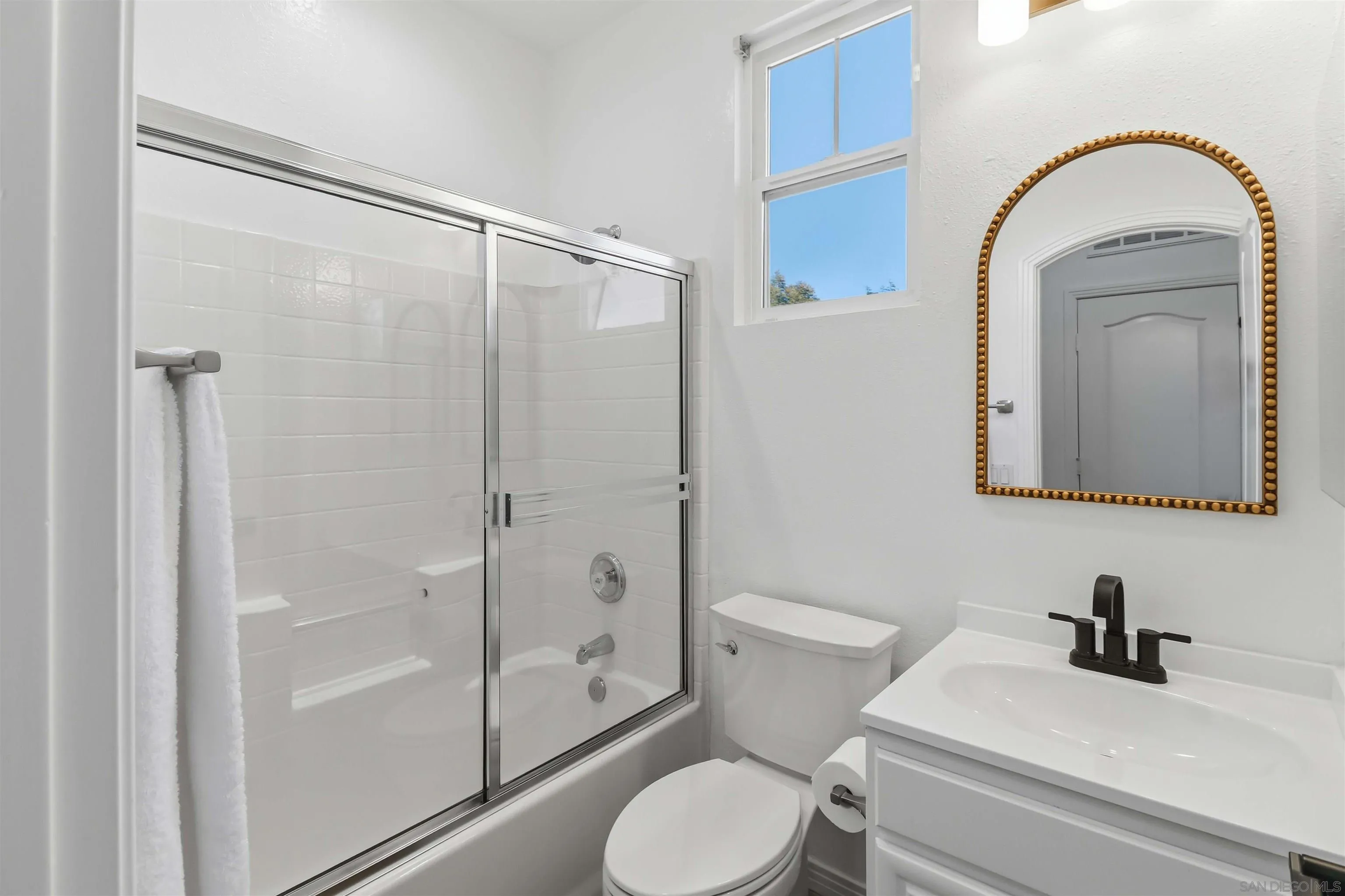 https://cdn.realtyfeed.com/cdn/127/260014220/81a6acb11d62c18b2147de99ccc5b7e5.webp