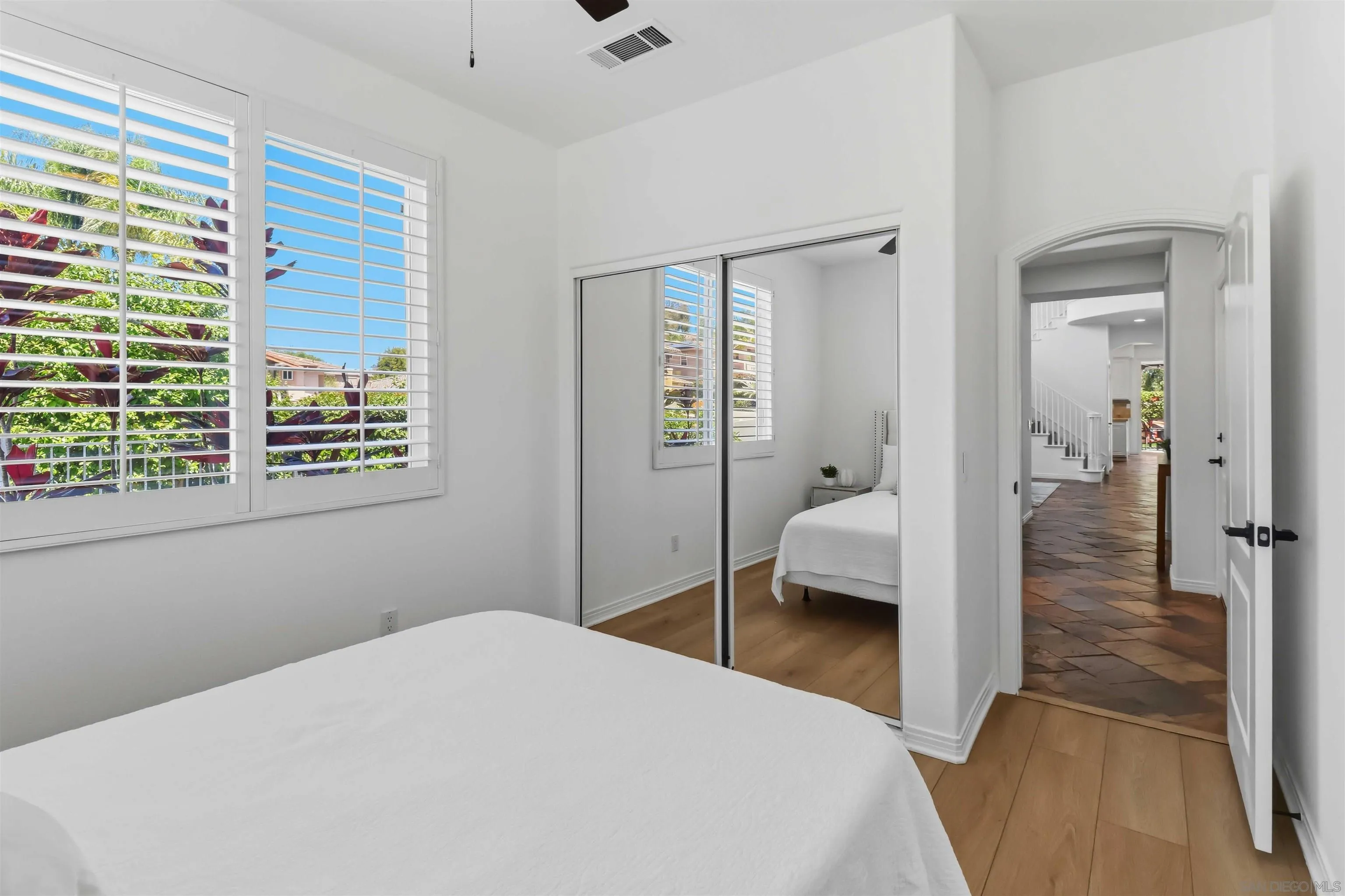 https://cdn.realtyfeed.com/cdn/127/260014220/aadace2b18cf865b78d69a835ba44a6a.webp
