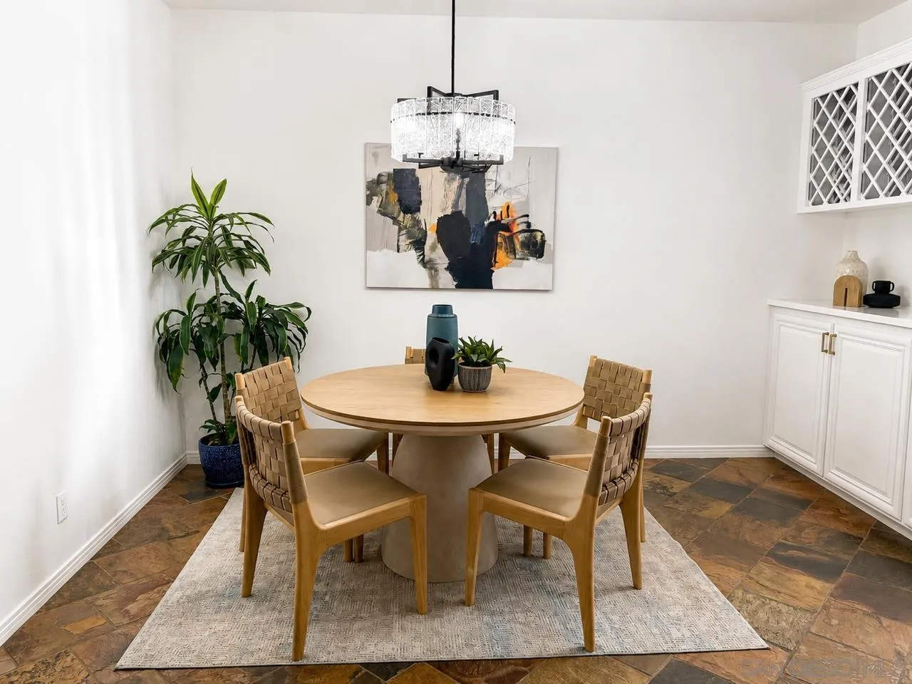 https://cdn.realtyfeed.com/cdn/127/260014220/fae13bf1d1844a75237aa1dfac667a66.webp