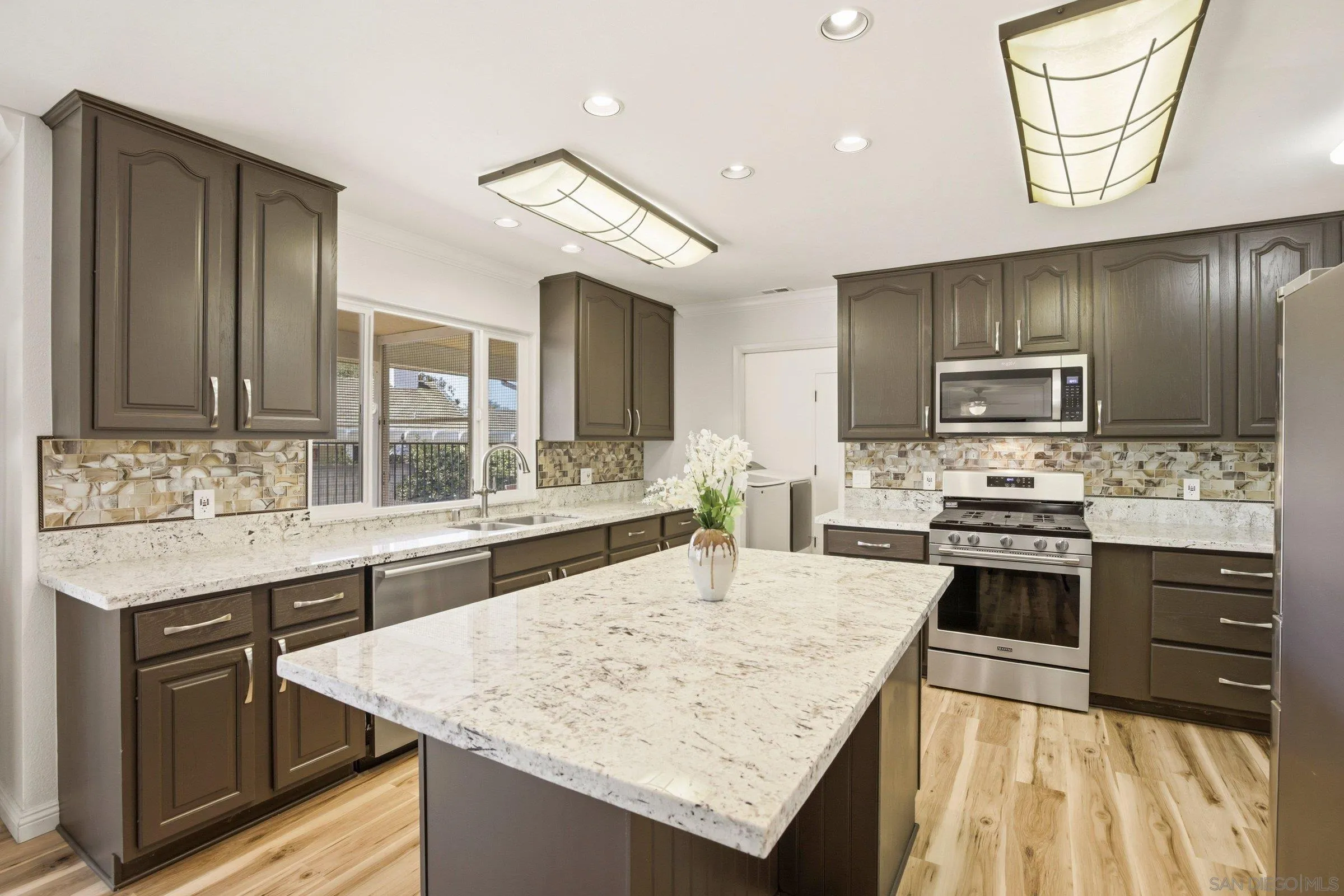 https://cdn.realtyfeed.com/cdn/127/260014221/3f8c7e0de845735ec59120a043db4522.webp