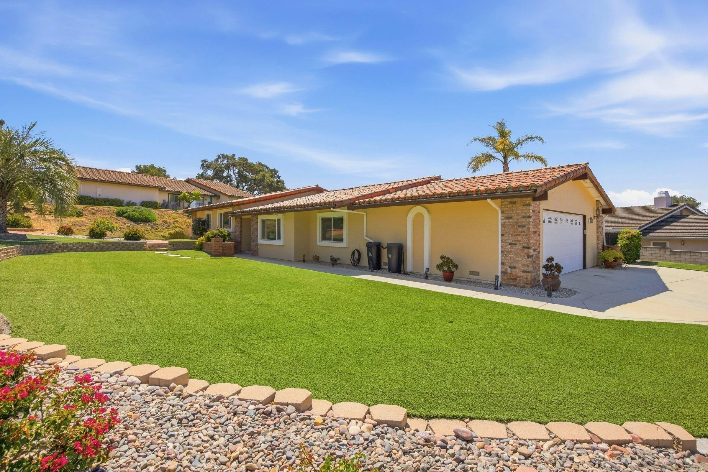 https://cdn.realtyfeed.com/cdn/127/260014221/eb28cbfd18c9f6e5bd11784589512599.webp