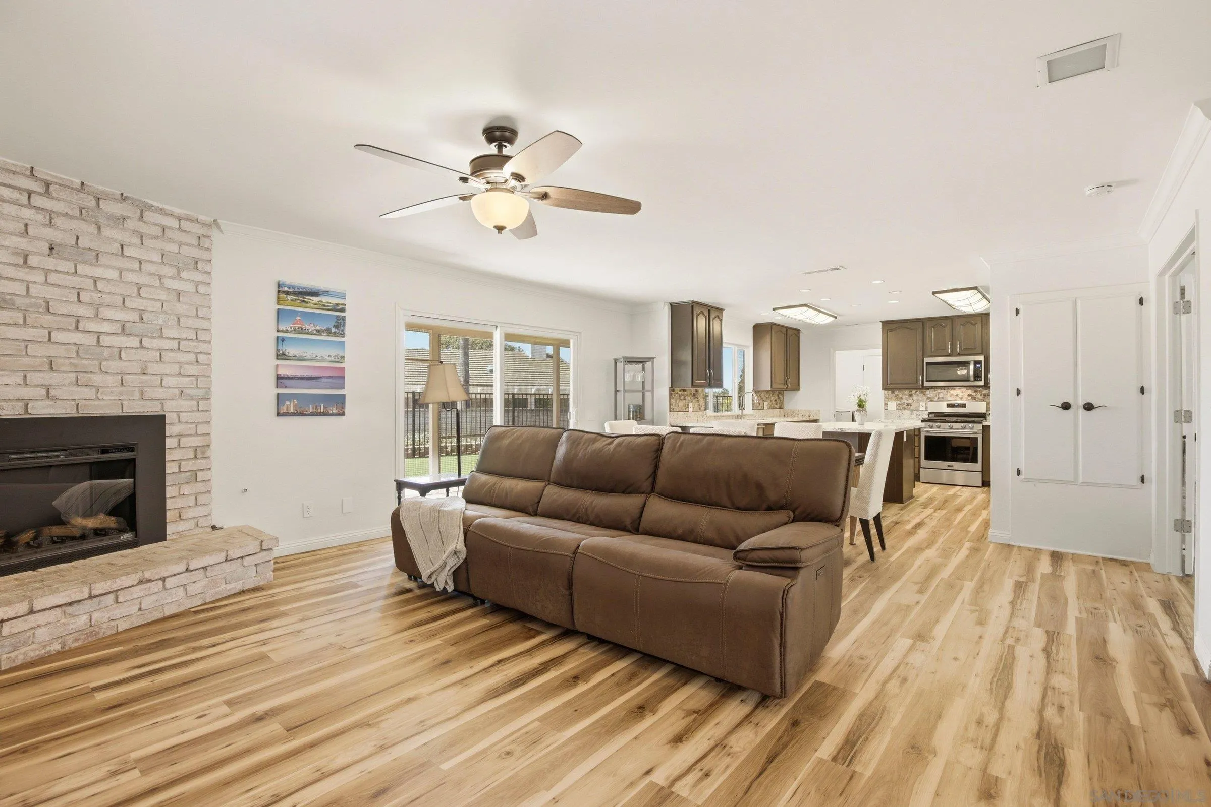 https://cdn.realtyfeed.com/cdn/127/260014221/fb457fc40ab04f0ead7c343d17599b3e.webp