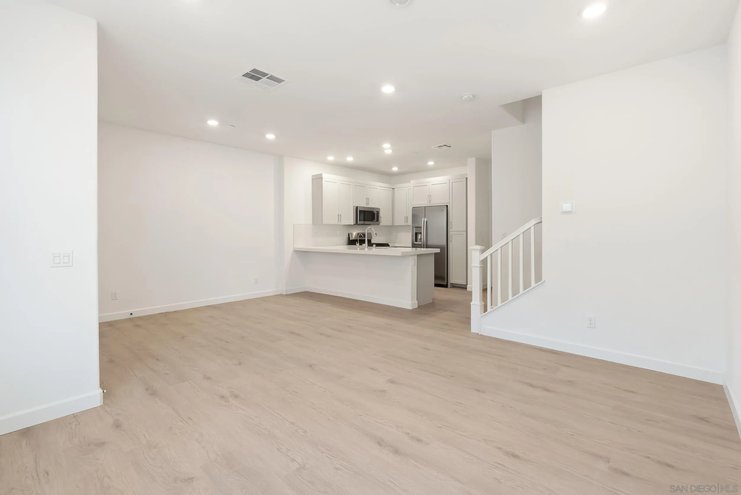 Photo #9: 260014223 Listing: Photo #9