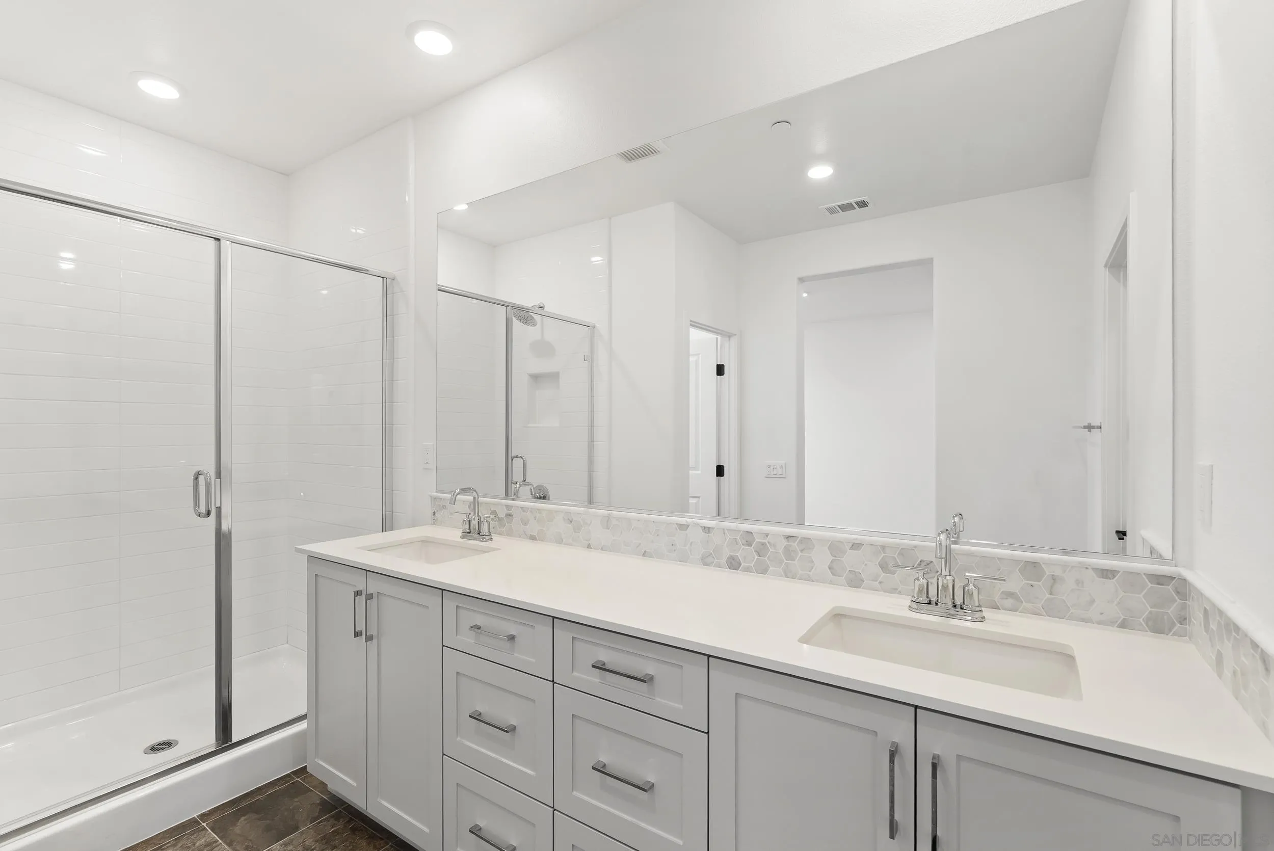 Photo #16: 260014223 Listing: Photo #16