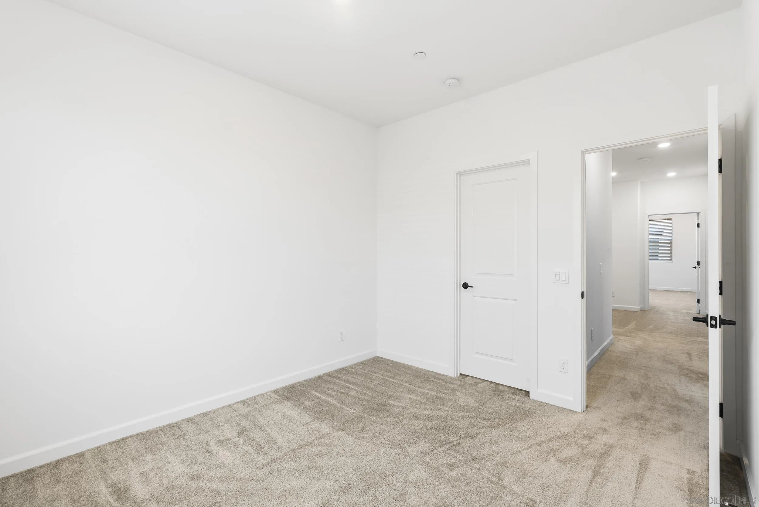 Photo #15: 260014223 Listing: Photo #15