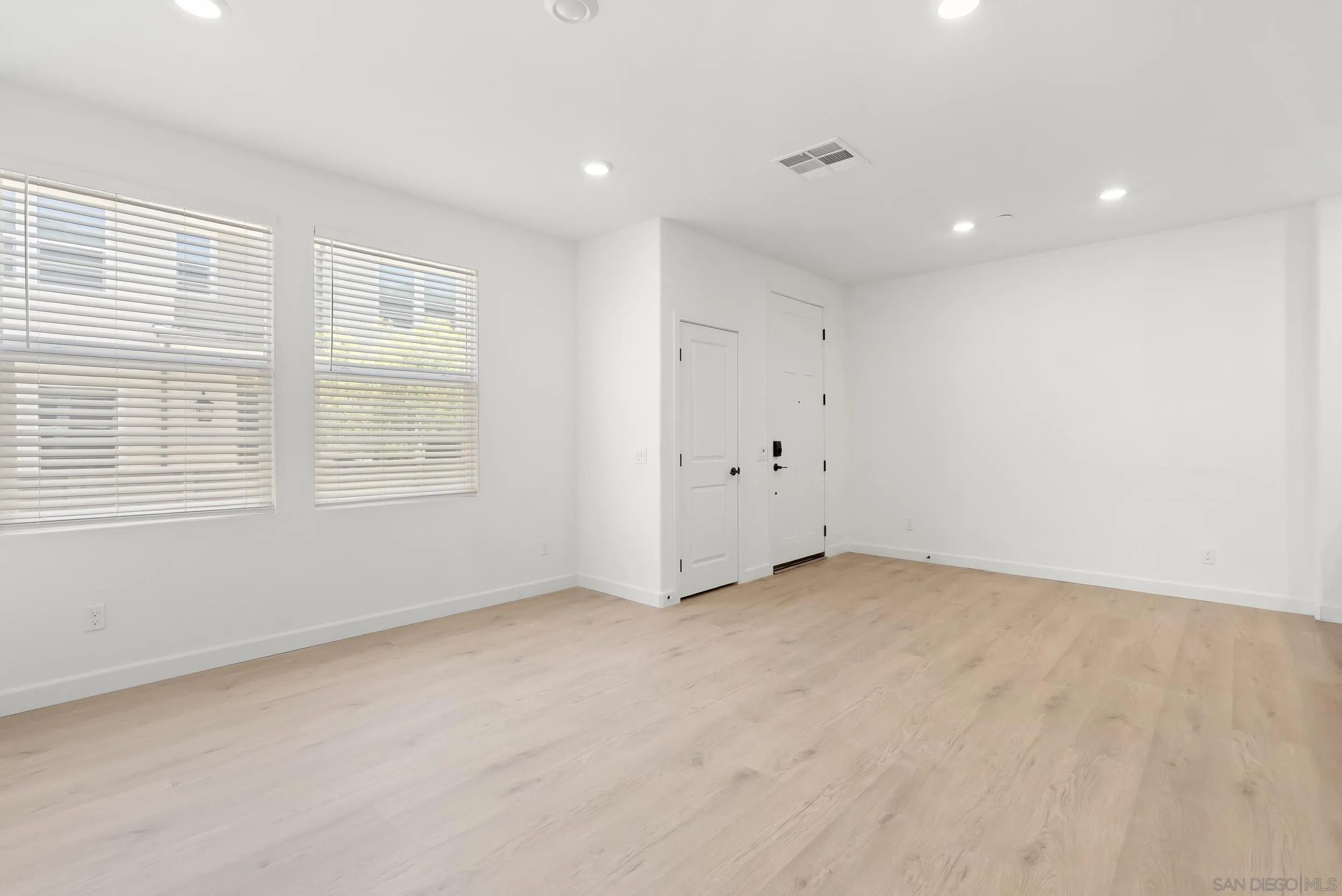 Photo #11: 260014223 Listing: Photo #11
