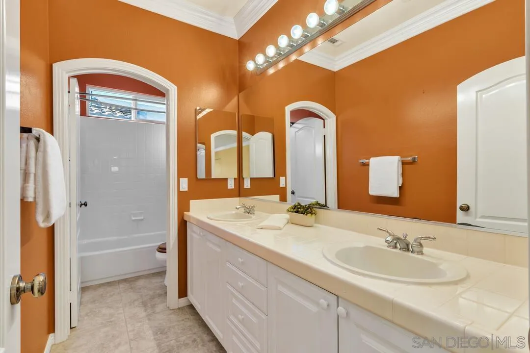 https://cdn.realtyfeed.com/cdn/127/260014225/c18cd547bf273abdd48d72a2a0370467.webp