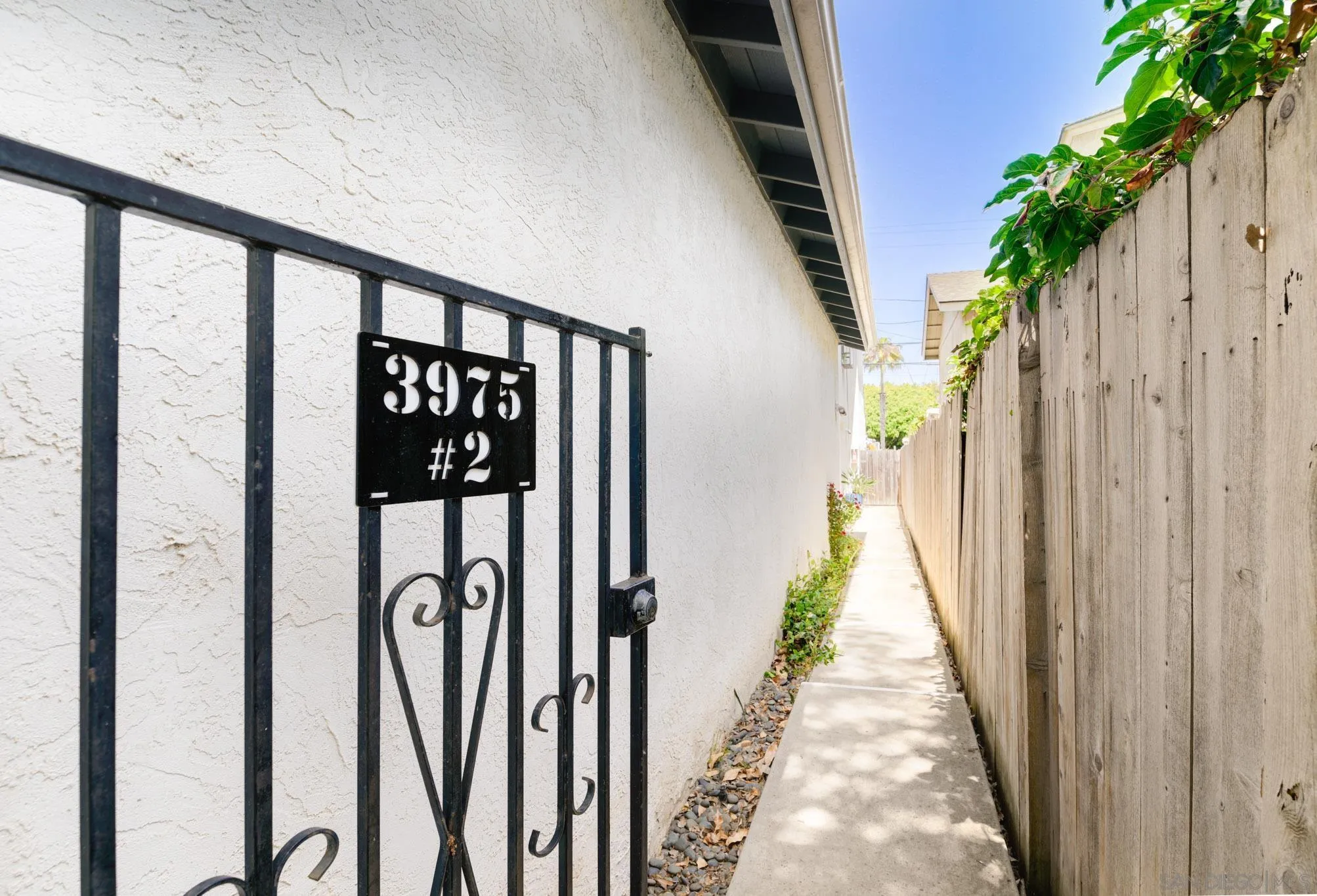 https://cdn.realtyfeed.com/cdn/127/260014226/f9391d76519ab9a826ff64bcfba63d87.webp