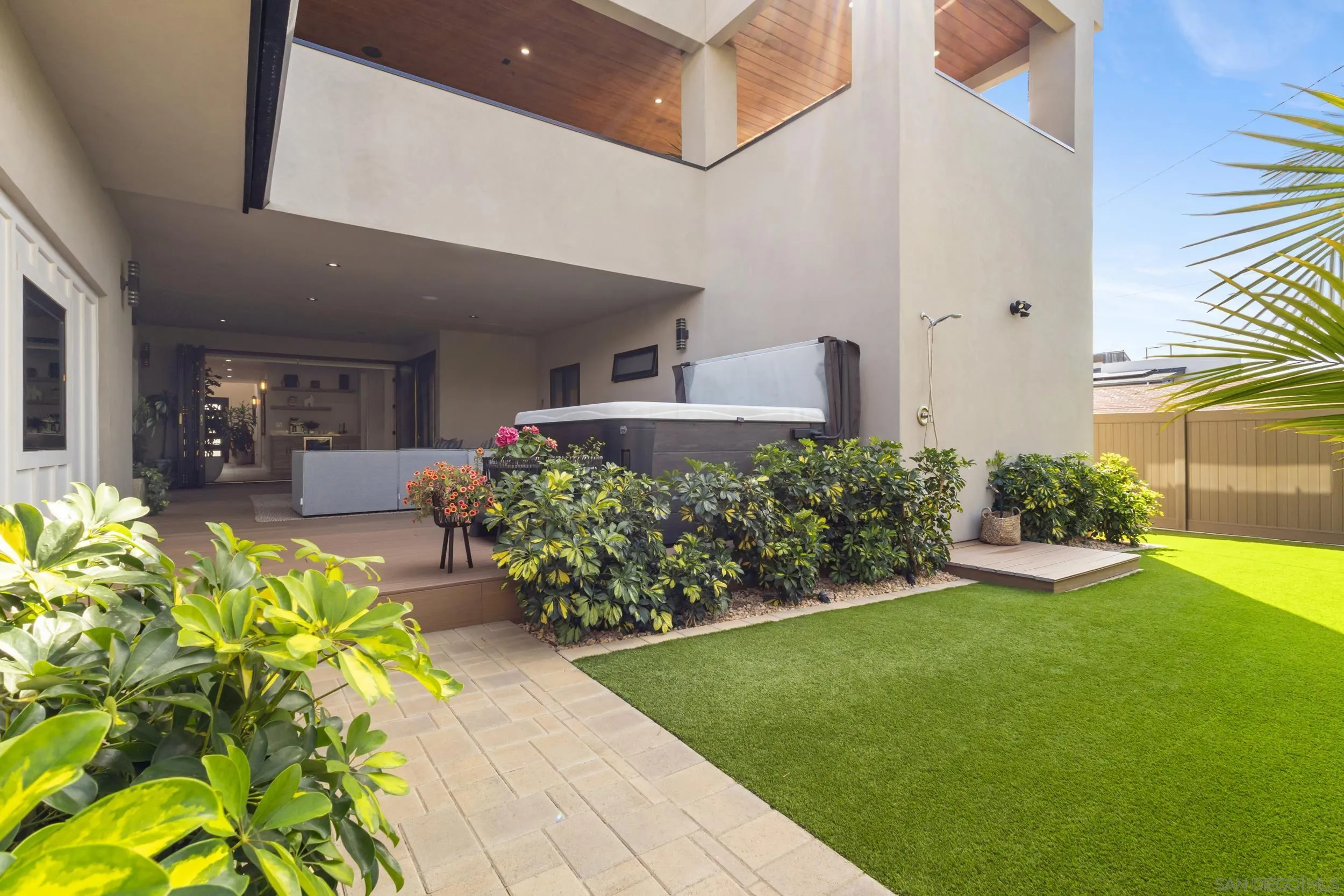 https://cdn.realtyfeed.com/cdn/127/260014227/26ca690523aca9643b1d607d55126090.webp