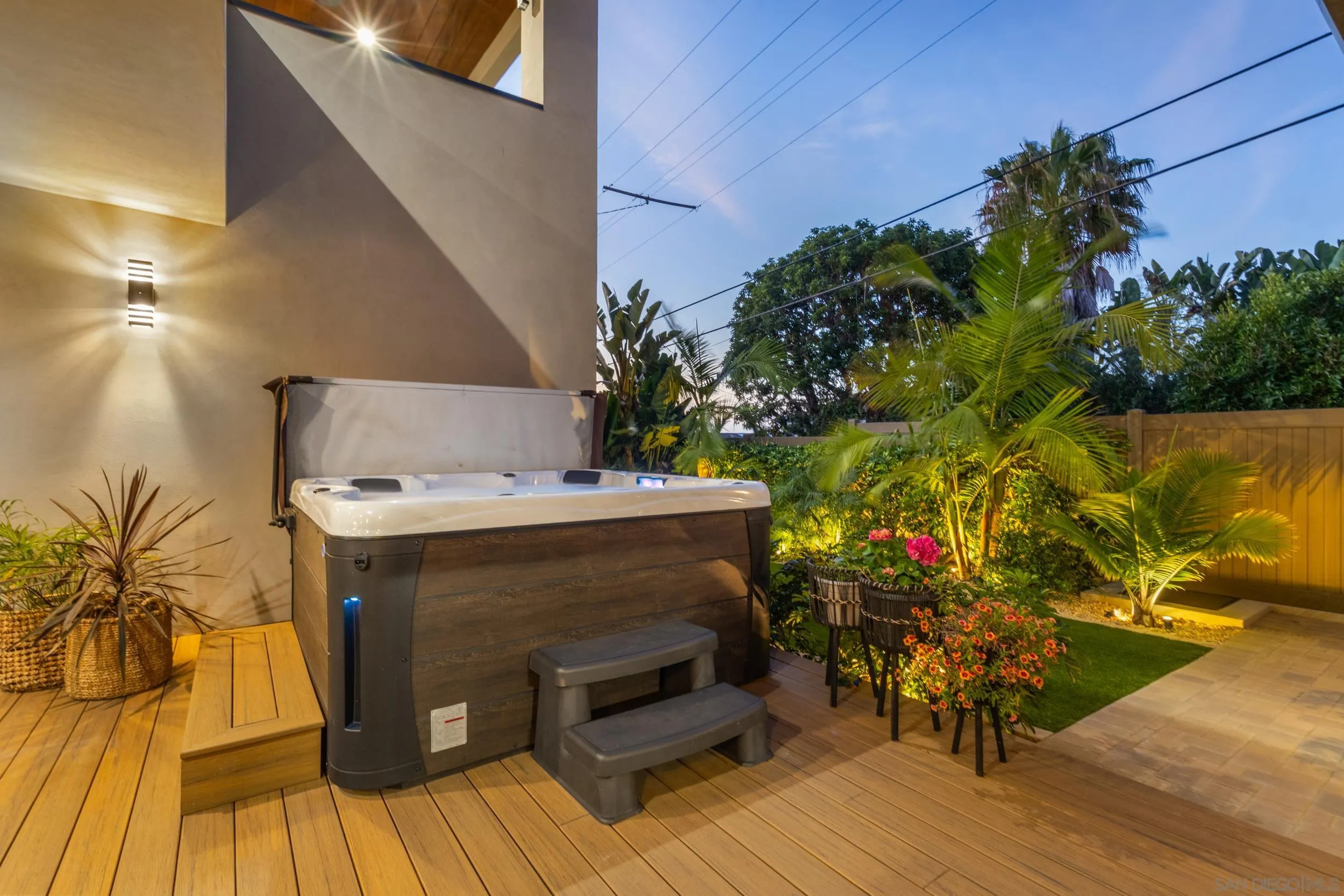 https://cdn.realtyfeed.com/cdn/127/260014227/4cea80445e89bc9755864577e38271e7.webp