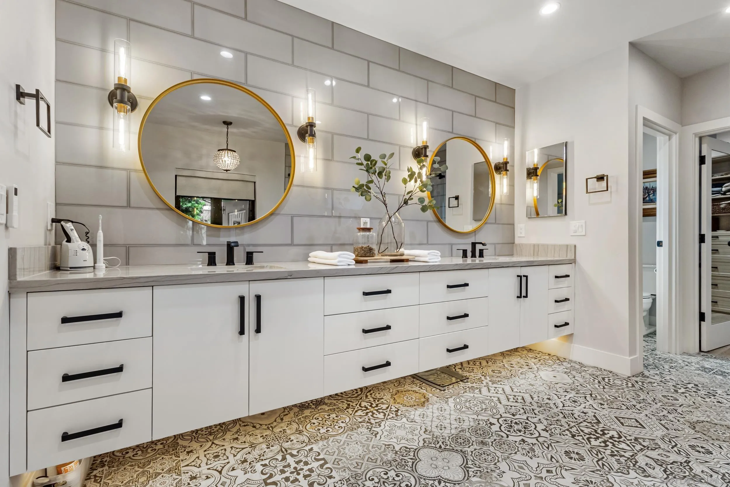 https://cdn.realtyfeed.com/cdn/127/260014227/b194c4c687c953b446552d09ac422a3c.webp