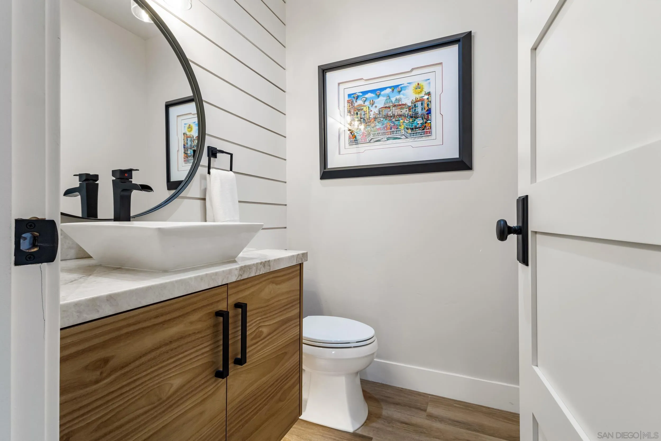 https://cdn.realtyfeed.com/cdn/127/260014227/bdad87d6a91ec54816a90e50a622364d.webp