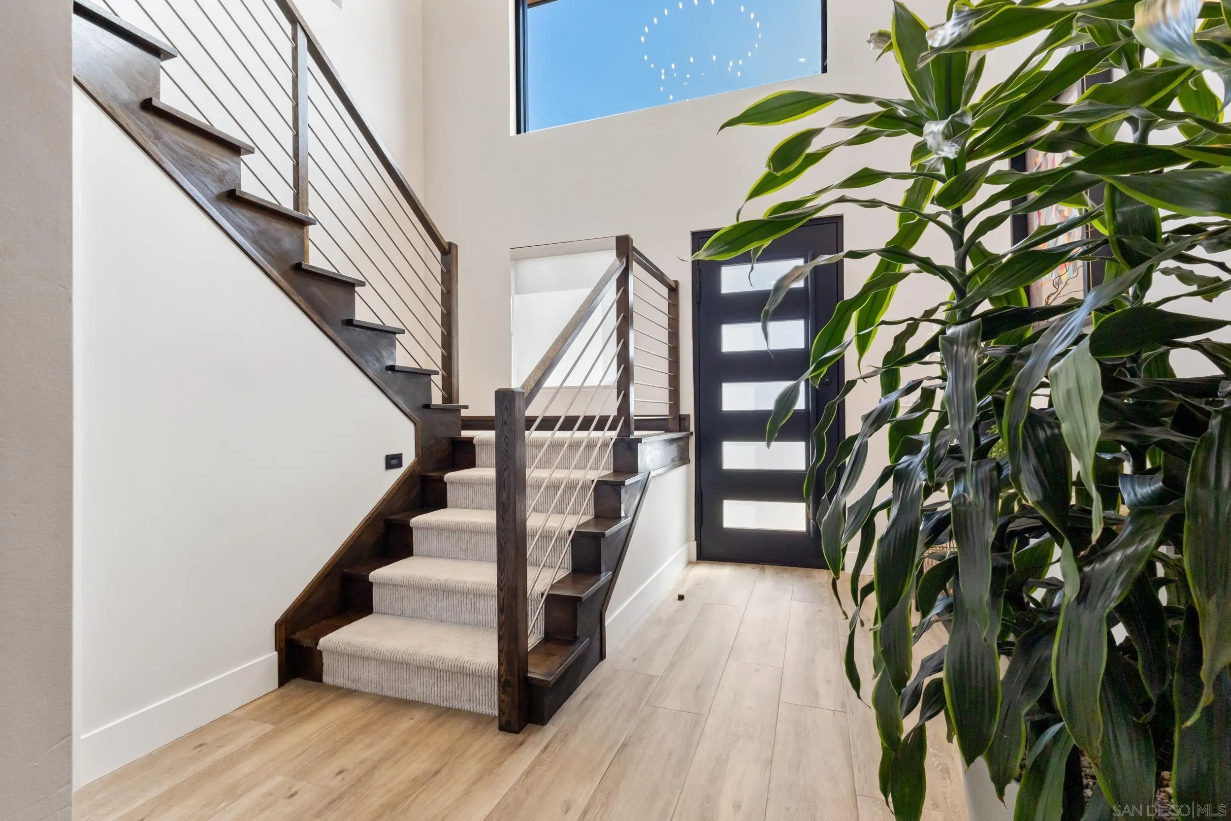 https://cdn.realtyfeed.com/cdn/127/260014227/fbdc89117b7df081dd894eedc65332f8.webp