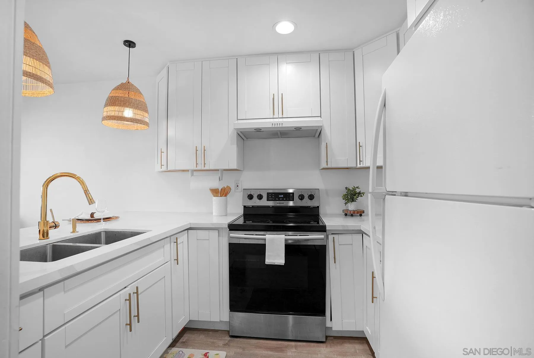Photo #12: 260014232 Listing: Photo #12