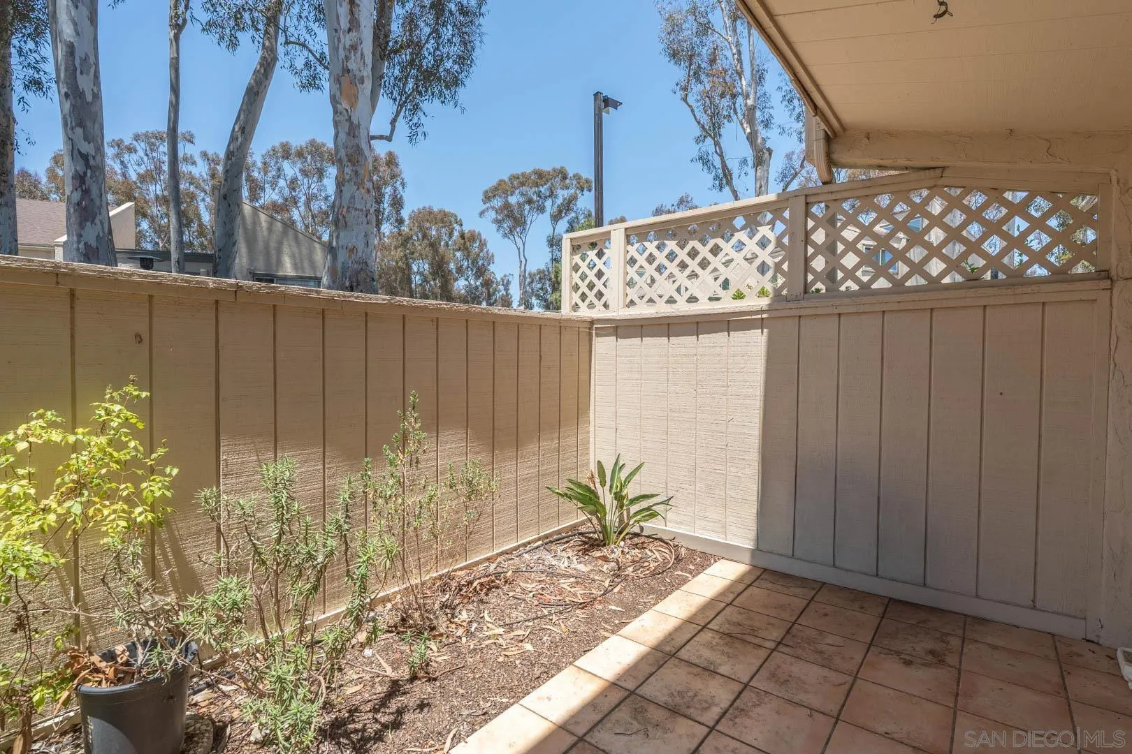 https://cdn.realtyfeed.com/cdn/127/260014233/2cebeadaaf34ce2fce34a08cd186673f.webp