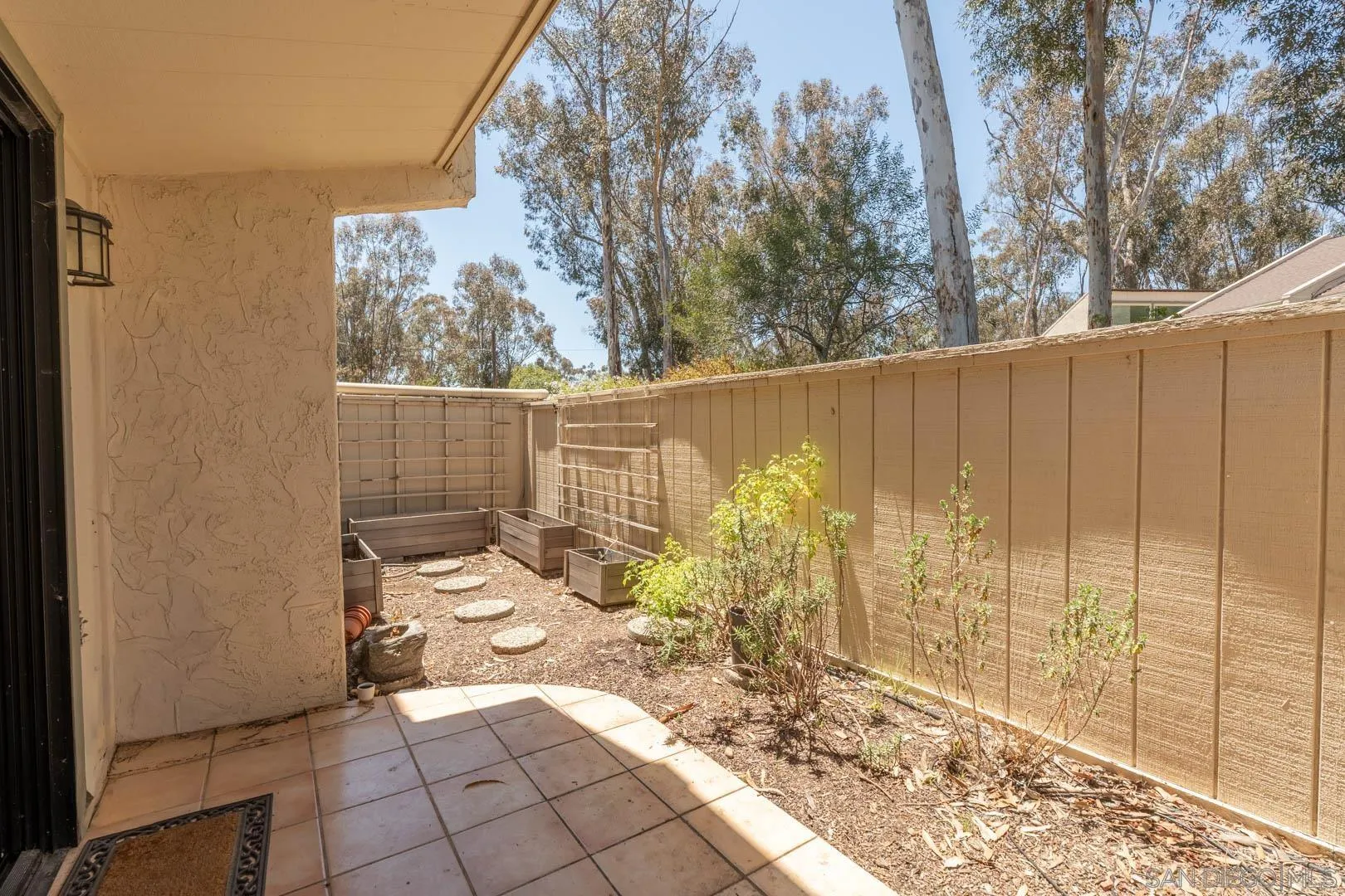 https://cdn.realtyfeed.com/cdn/127/260014233/5bf435d2b8da71ca0d7ce9df221c86b6.webp
