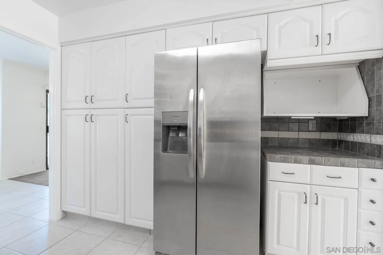 https://cdn.realtyfeed.com/cdn/127/260014233/7692943138db6faca342a8bd352104f3.webp