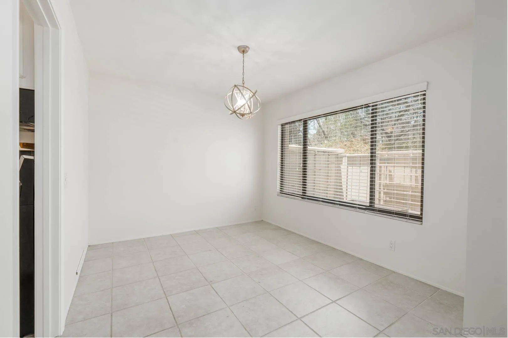 https://cdn.realtyfeed.com/cdn/127/260014233/cda3e3f1e56d7b9a76ea4a4044f078cf.webp