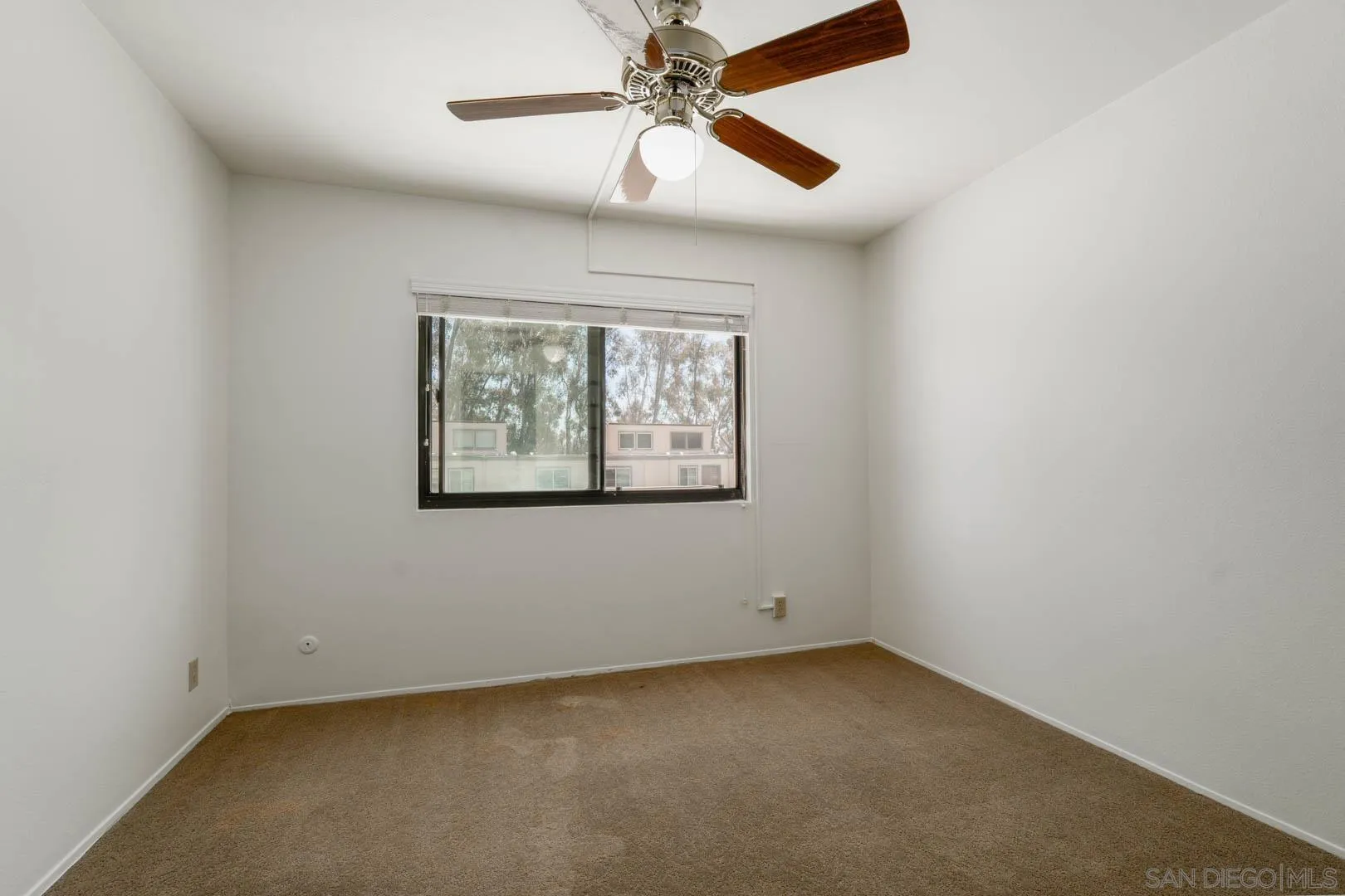 https://cdn.realtyfeed.com/cdn/127/260014233/e9e68c32f2d2184f198b97b236820f4d.webp