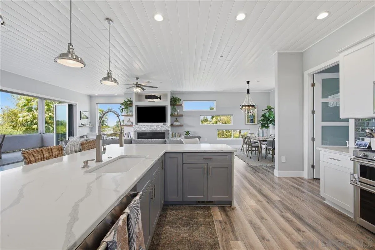https://cdn.realtyfeed.com/cdn/127/260014234/6eab0ea5bf7a4eb896ee69d6883a653e.webp