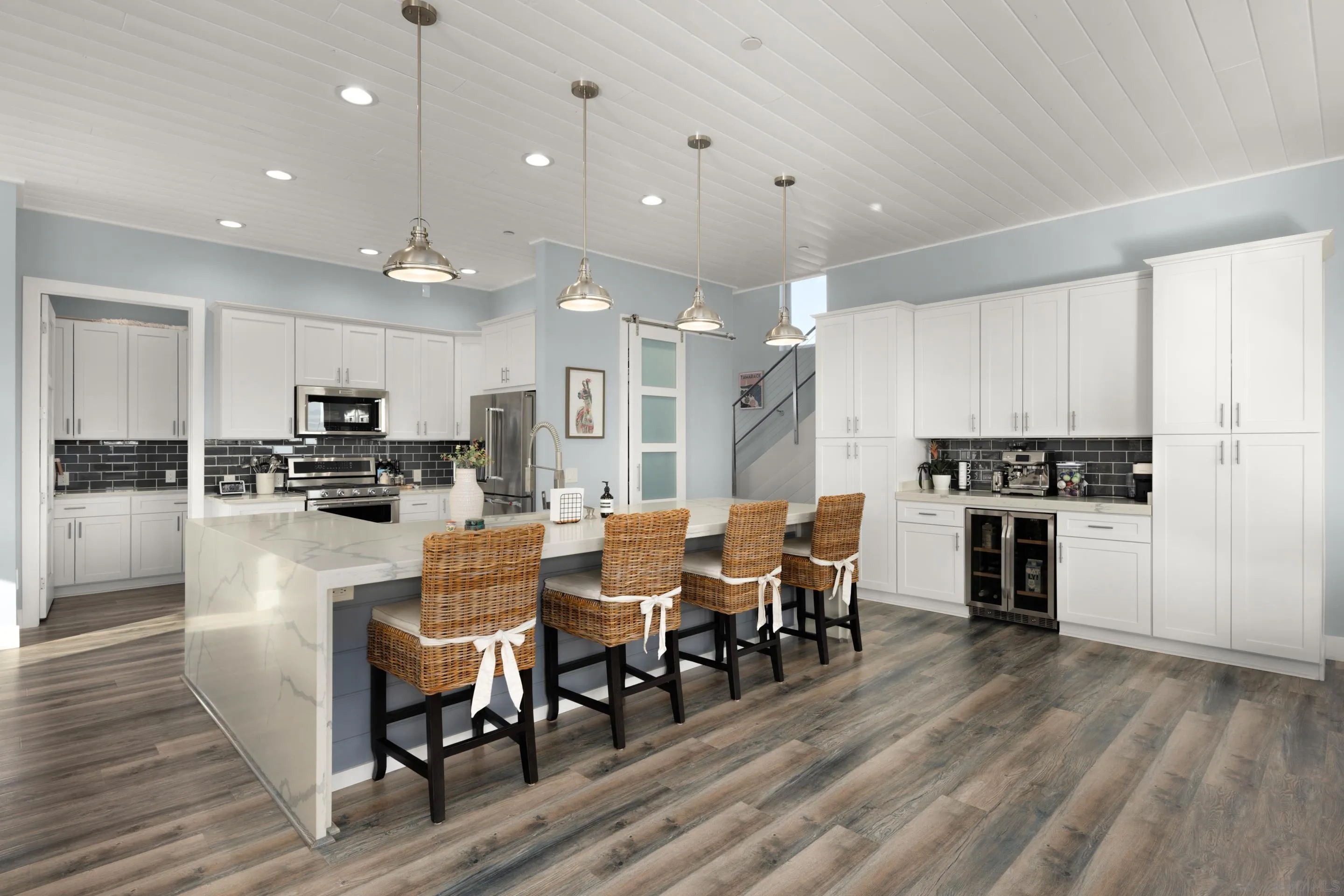 https://cdn.realtyfeed.com/cdn/127/260014234/8cdf17d33a3c25c4b1c98be64f1285f3.webp